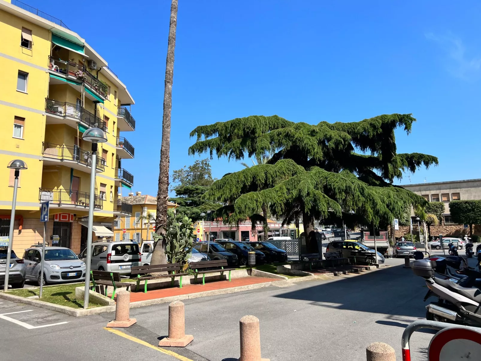 Für 4 Personen ca. 40 m&sup2; in Pietra Ligure, Norditalien (Ligurien)-Buiten