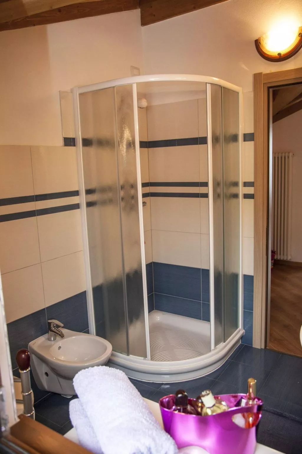 Wohnung "Spaziosa mansarda"-Binnen