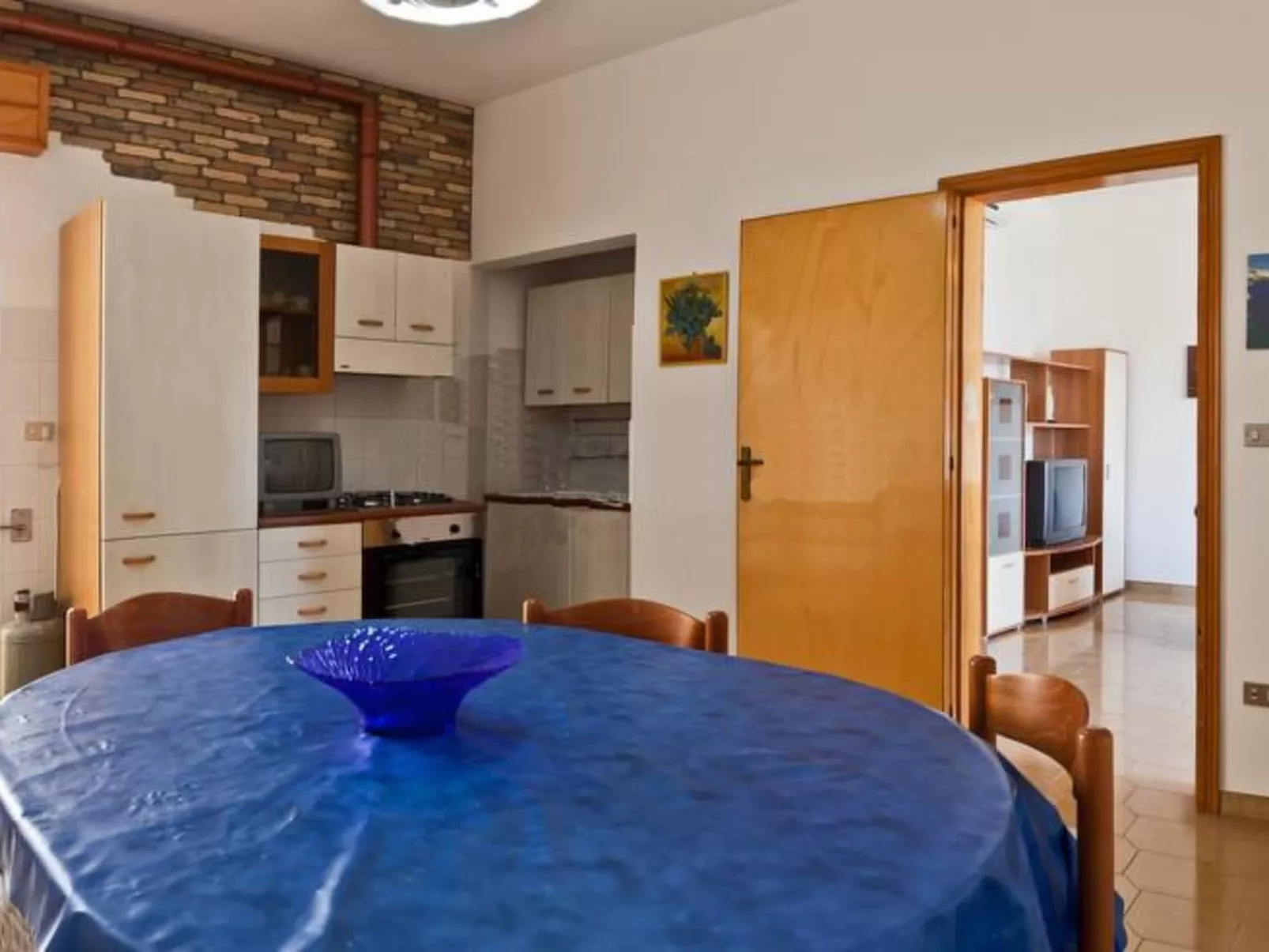 Helle Wohnung in Santa Maria al Bagno-Image-tags.info