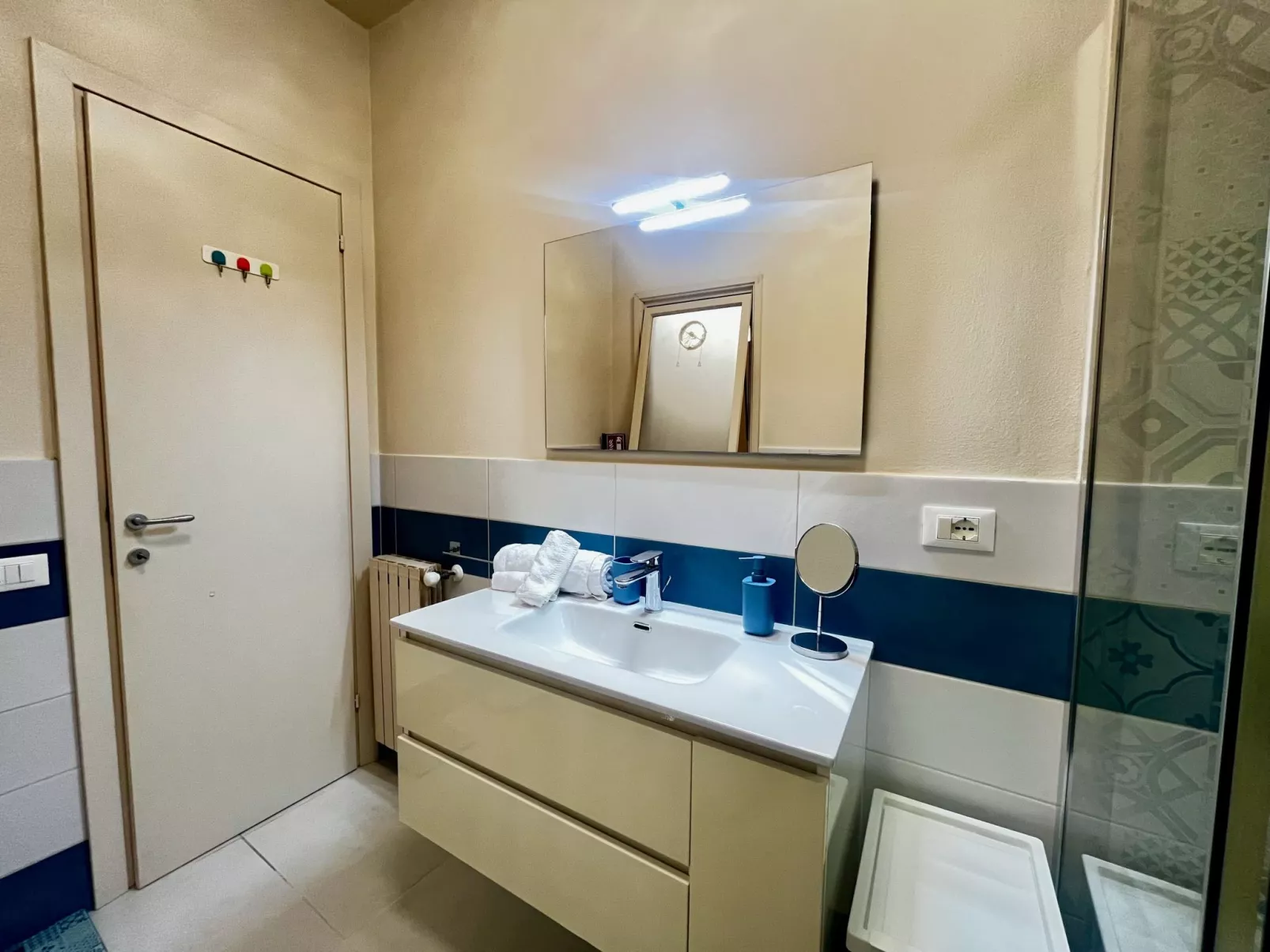 Lucevan le stelle von Holiday World-Image-tags.info