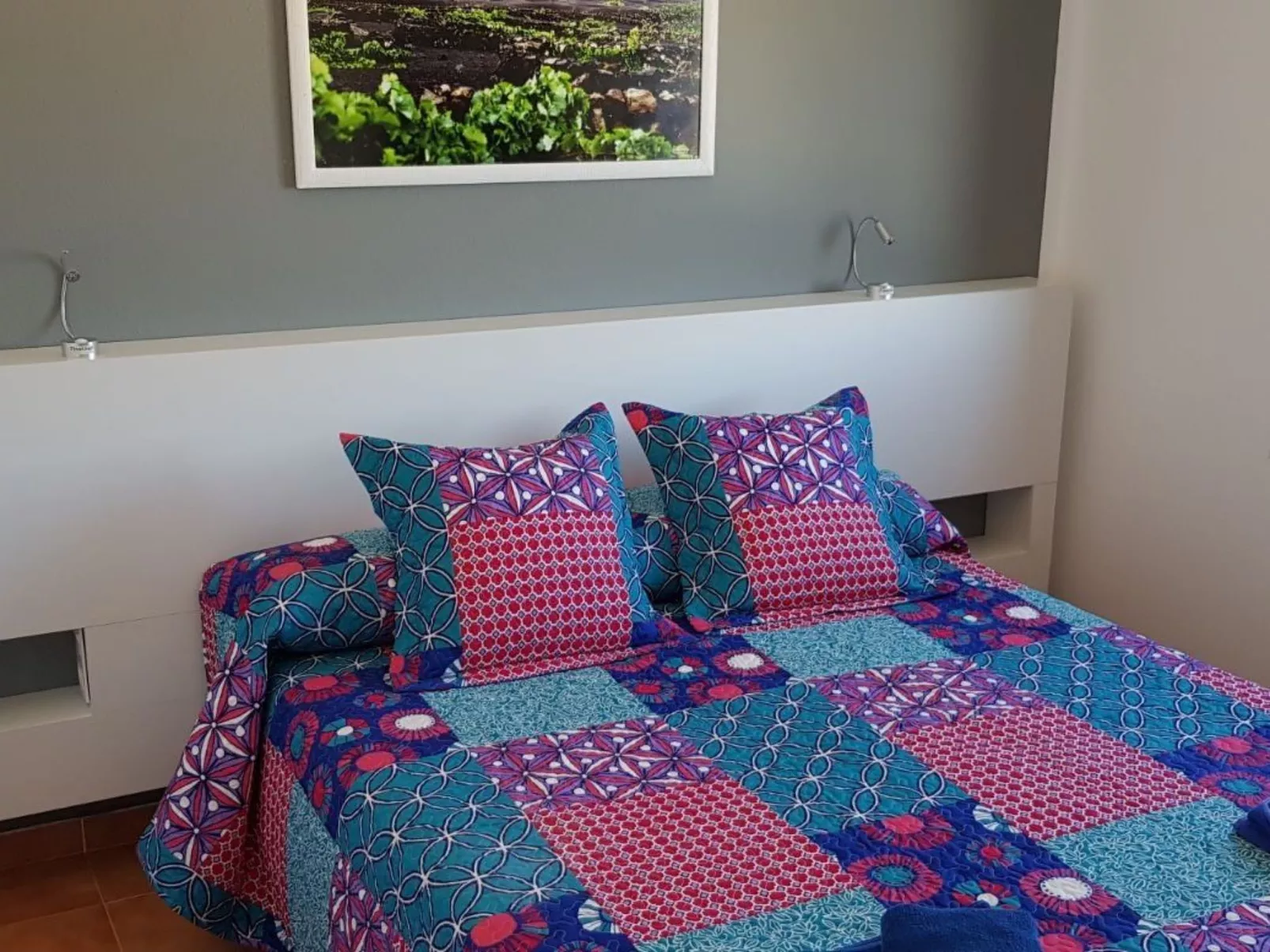 Apartamento con terraza-Image-tags.info