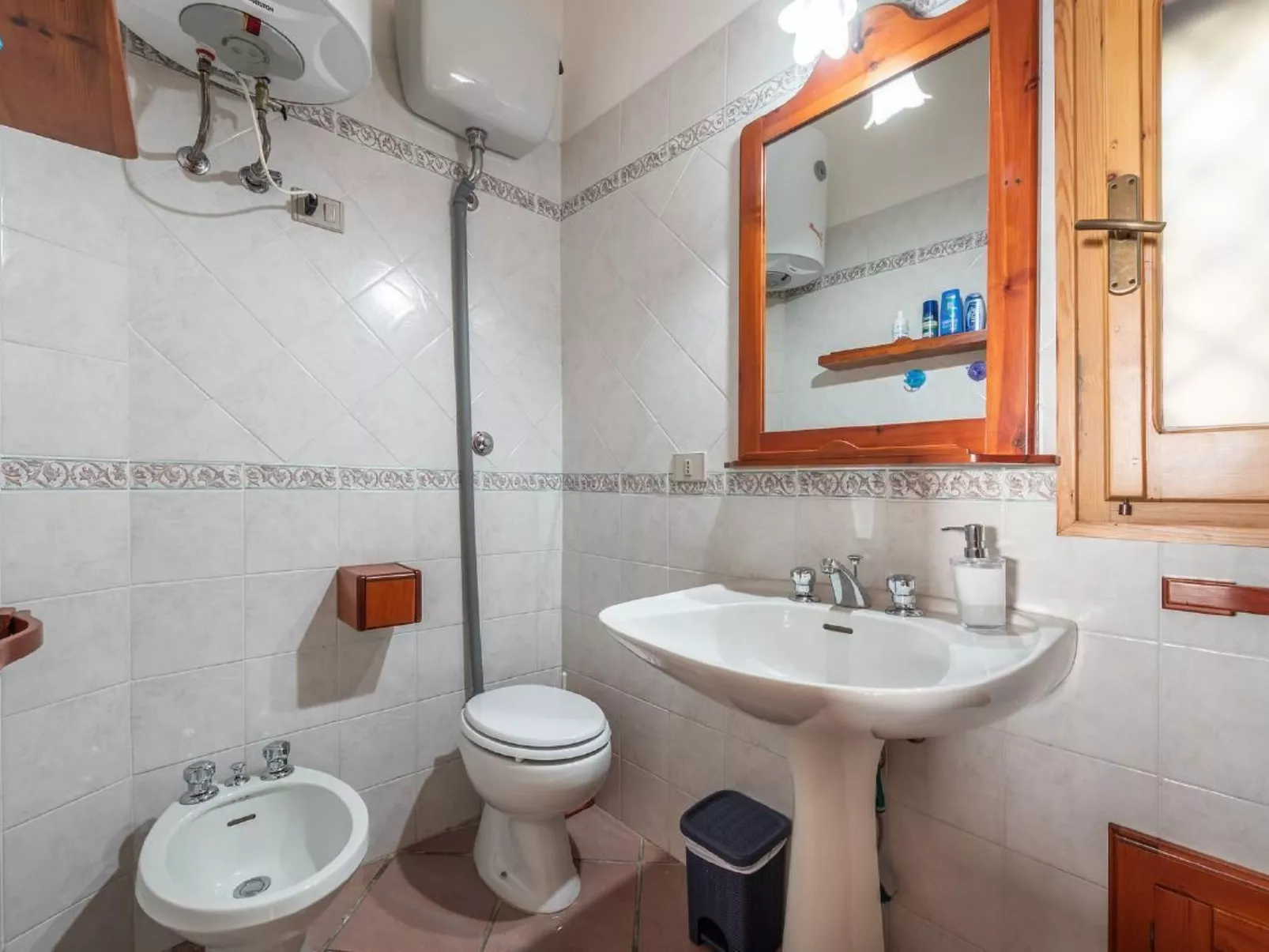 Wohnung in Torre Delle Stelle mit Terrasse und Grill, nah am Strand-Binnen