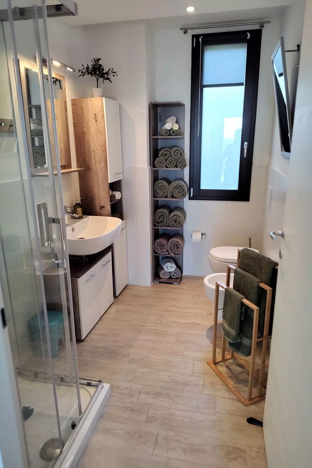 Wunderschönes Familienapartment mit Meerblick-Binnen