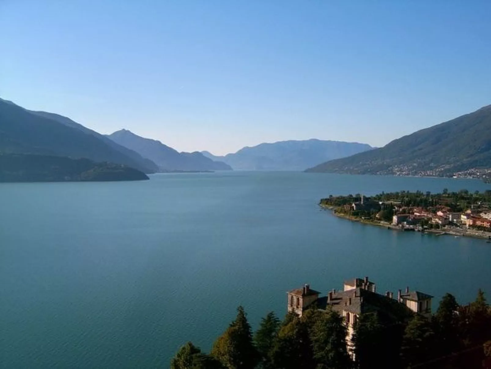 Dachgeschosswohnung am See für 6 Personen-Buiten