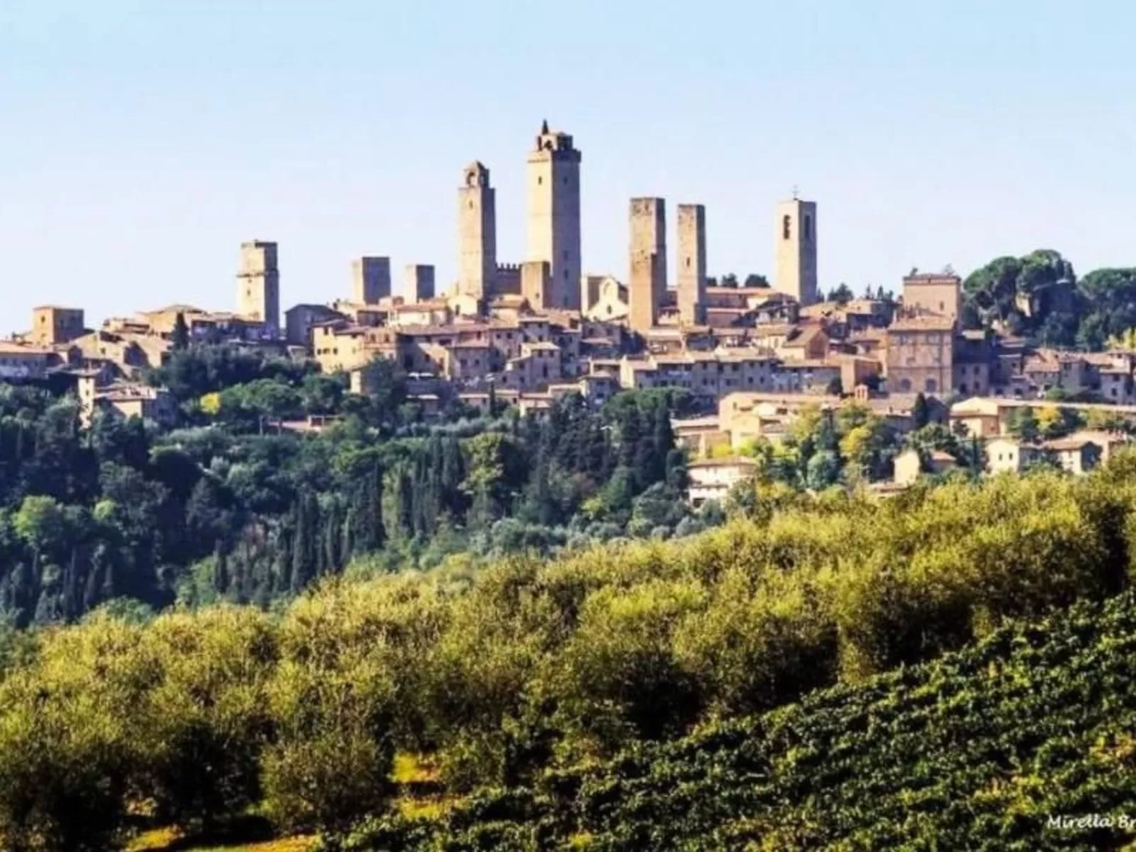 Charmantes Haus in Viareggio mit Gemeinschaftspool-Buiten