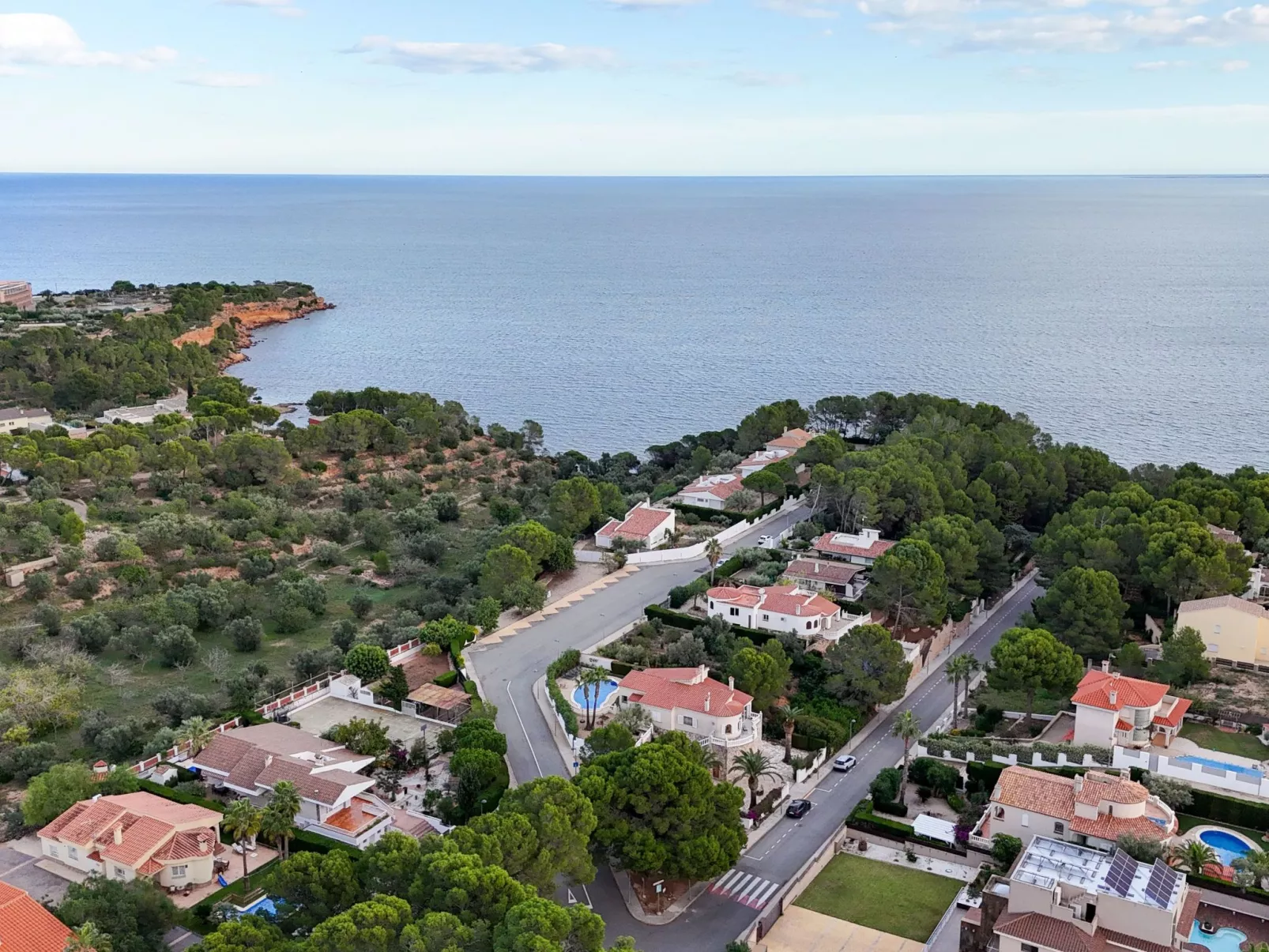 Imposante Ferienvilla mit großem Pool-Image-tags.info