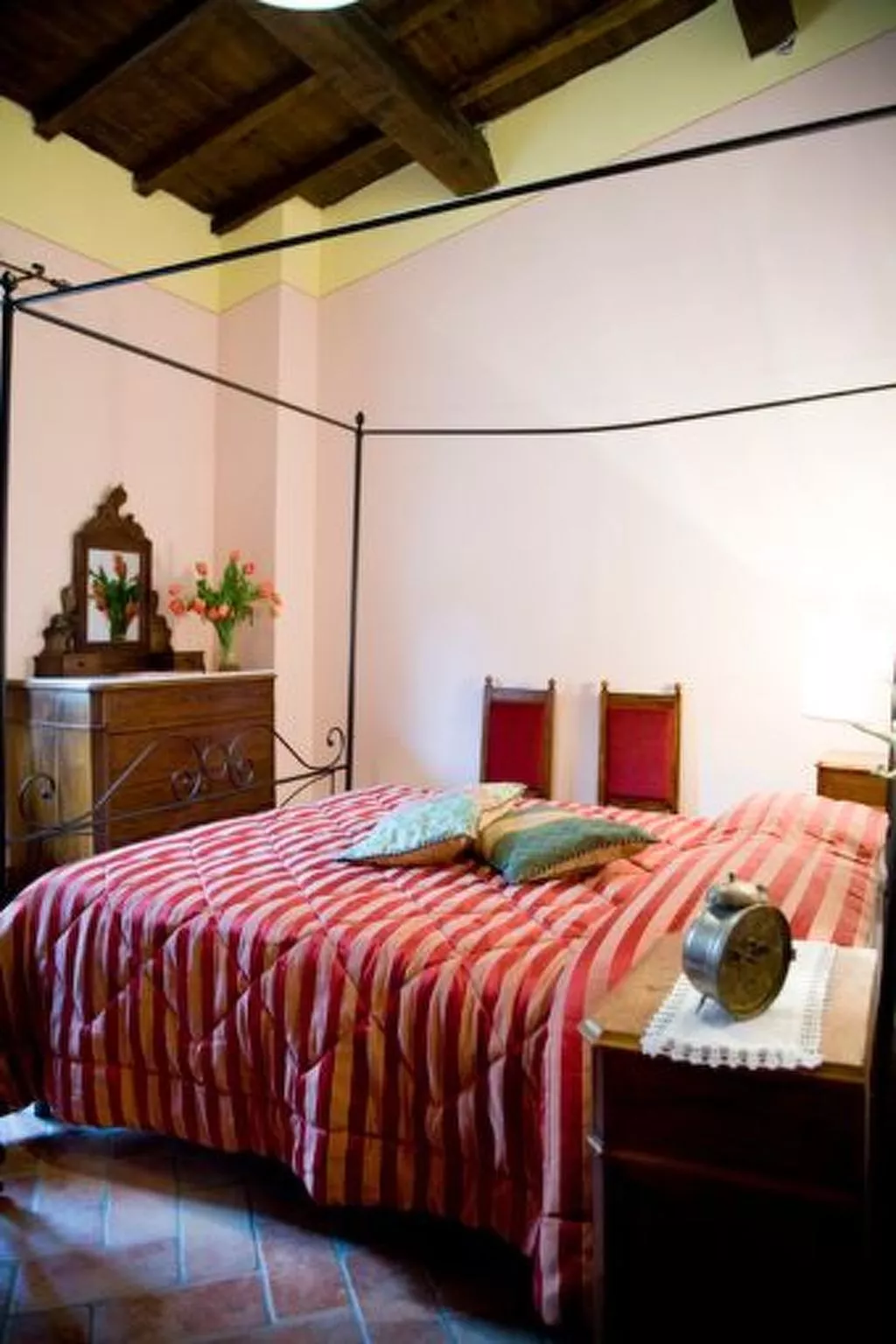 Villa Pruneto mit Pool in den Hügeln der Toskana-Image-tags.info