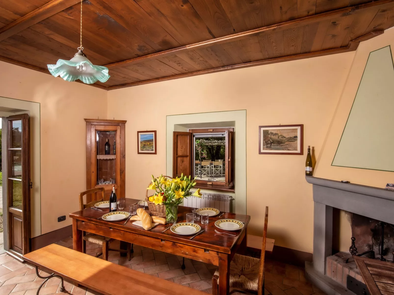 Villa Pruneto mit Pool in den Hügeln der Toskana-Image-tags.info