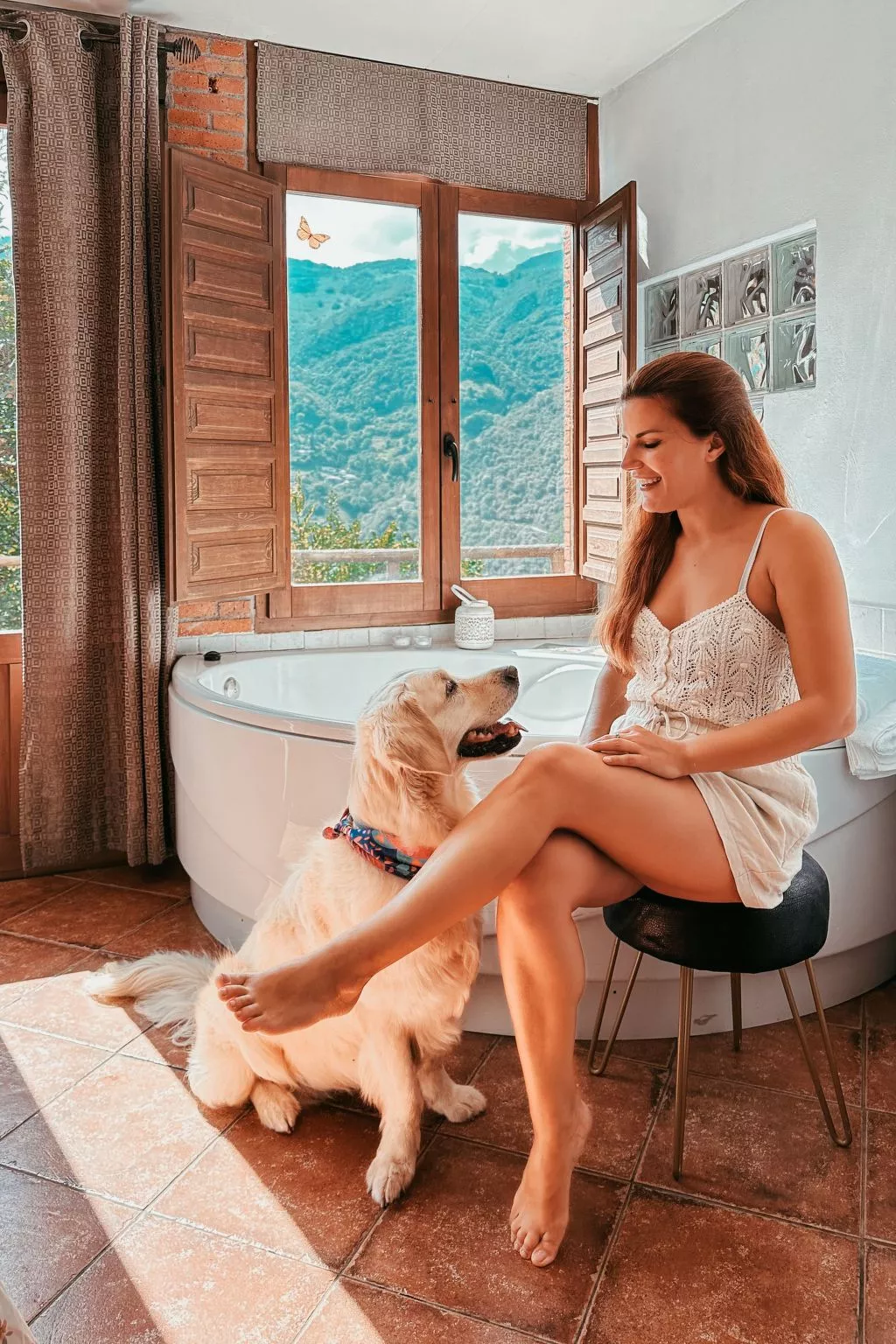 Jacuzzi, Kamin, Grill und spektakuläre Aussicht-Binnen