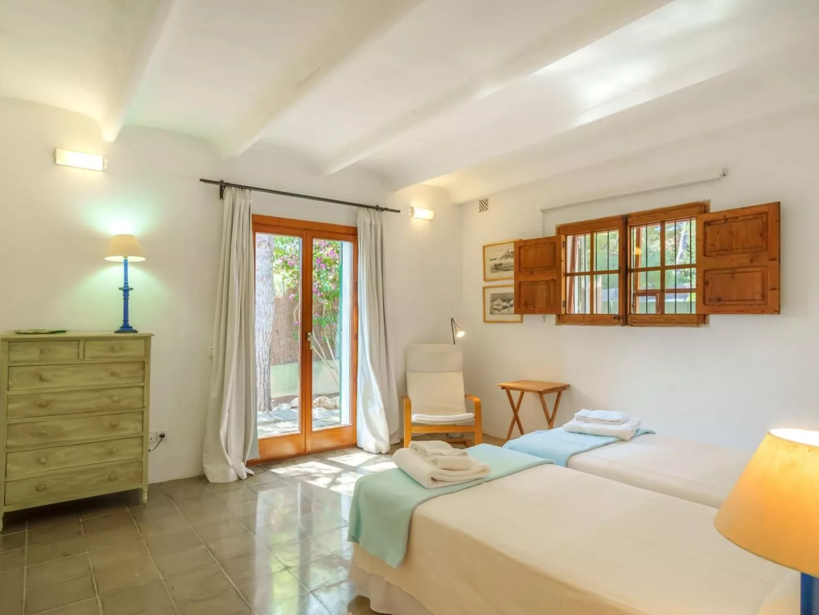 Beeindruckende Villa mit Meerblick und Schwimmbad-Image-tags.info