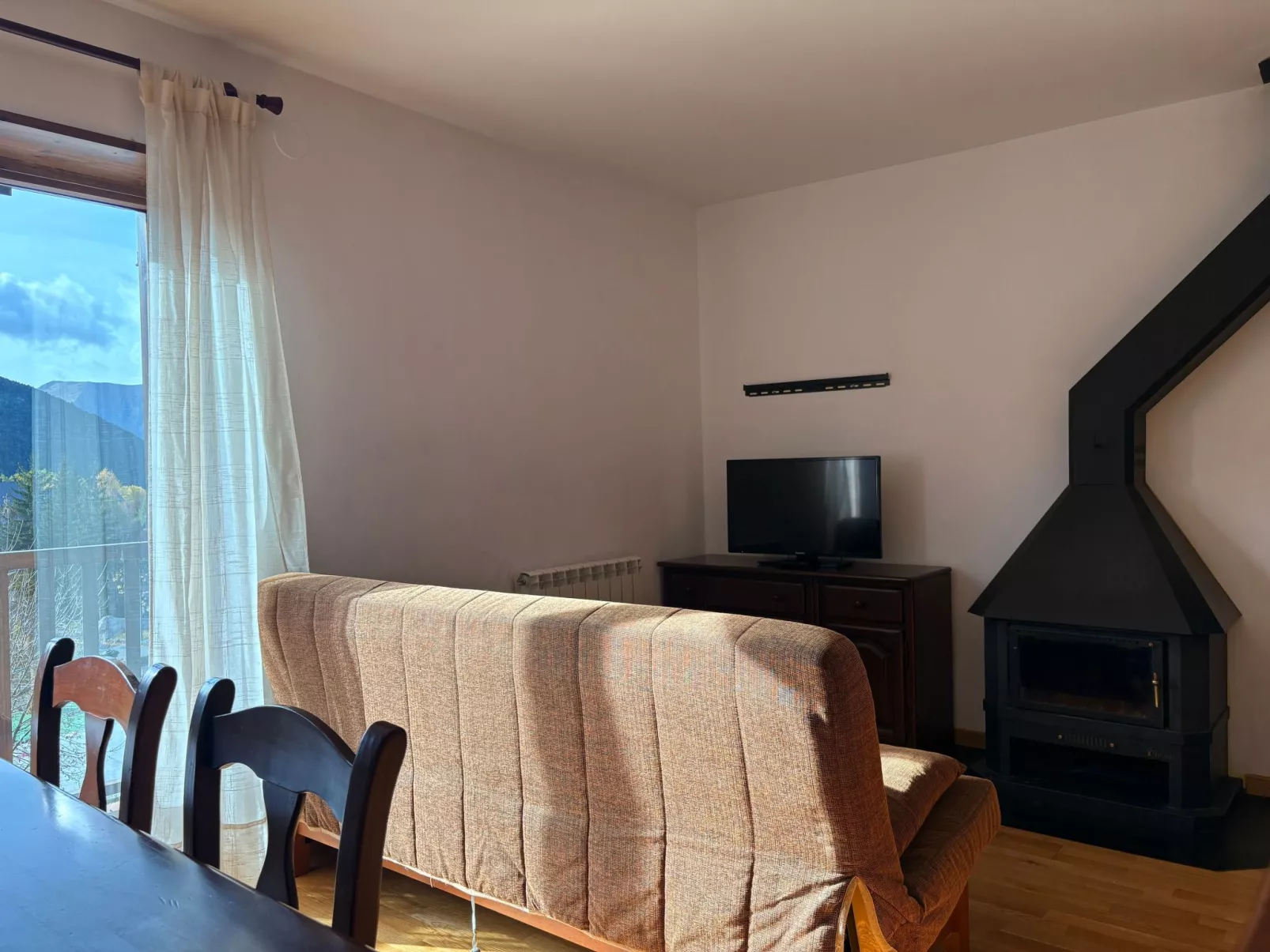 Triplex mit Kamin und Balkon Erta 4 Vall de Boí-Binnen