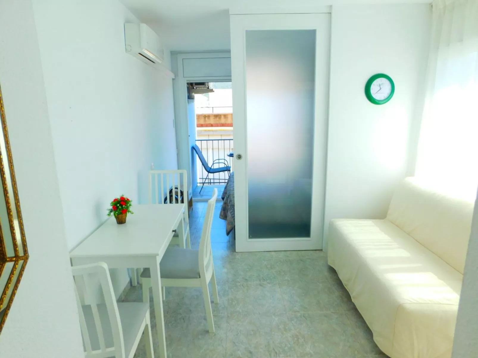 A-241 Saisonale Vermietung Studio Roses-Binnen