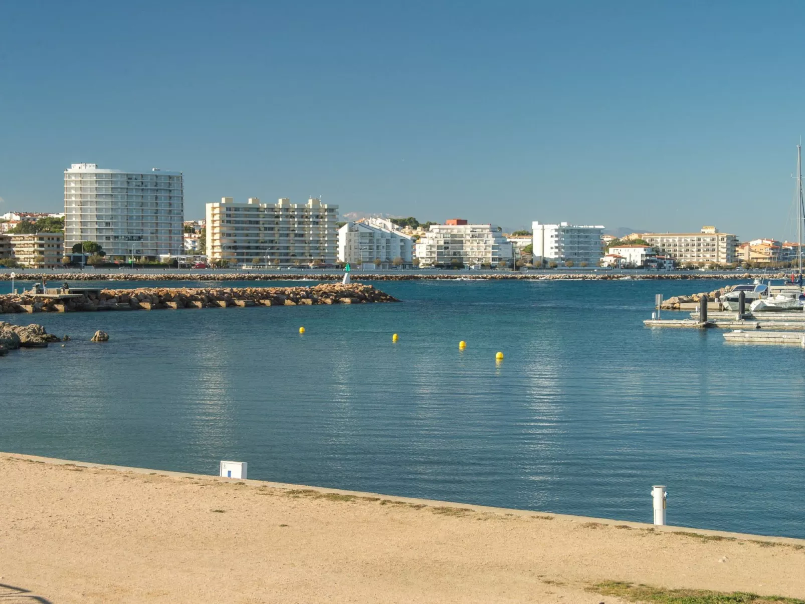 Costabravaforrent Balcó 7, mit gemeinschaftlichem Schwimmbad-Buiten