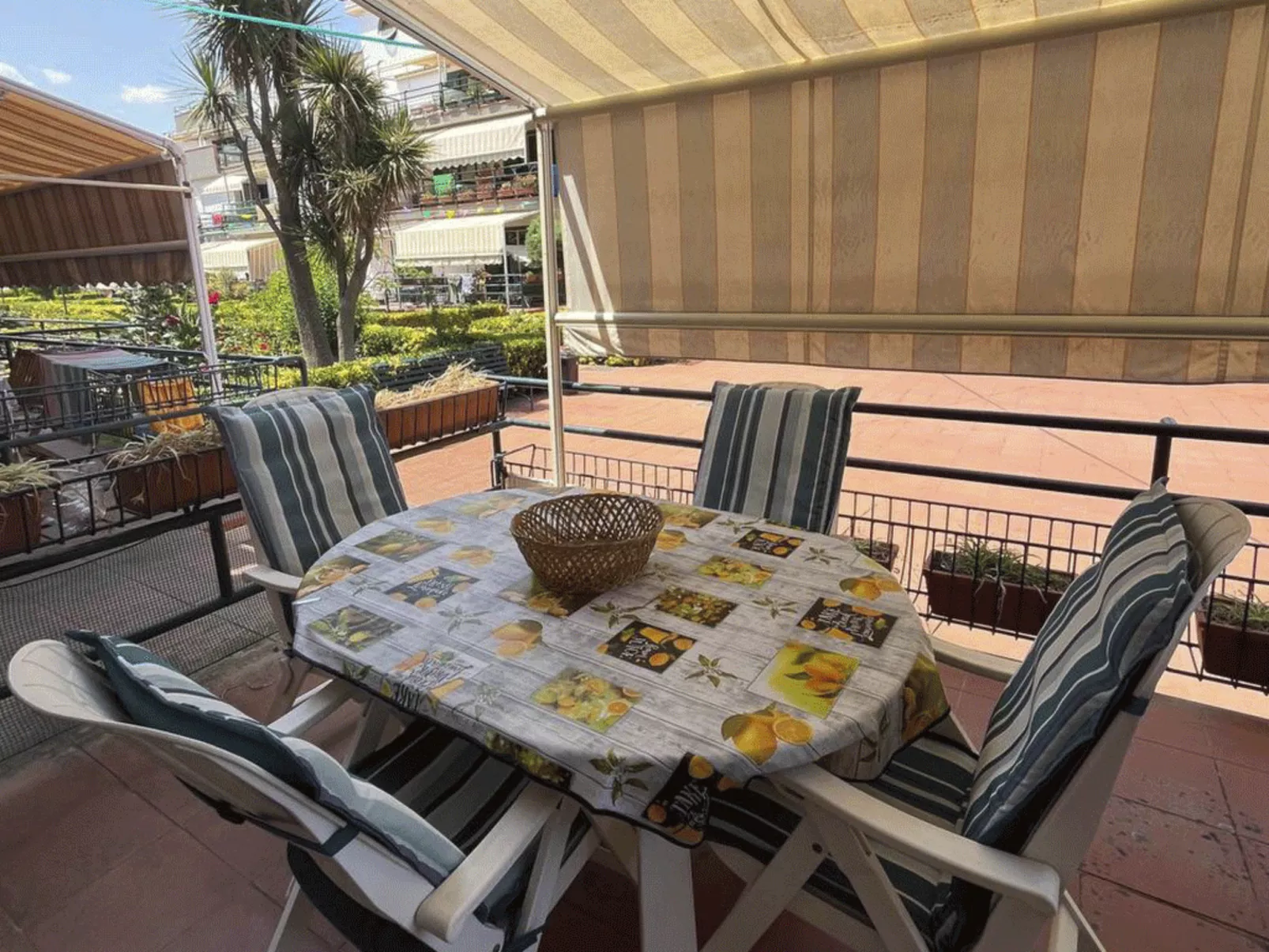 Wohnung "Etna Marine Garden"-Buiten