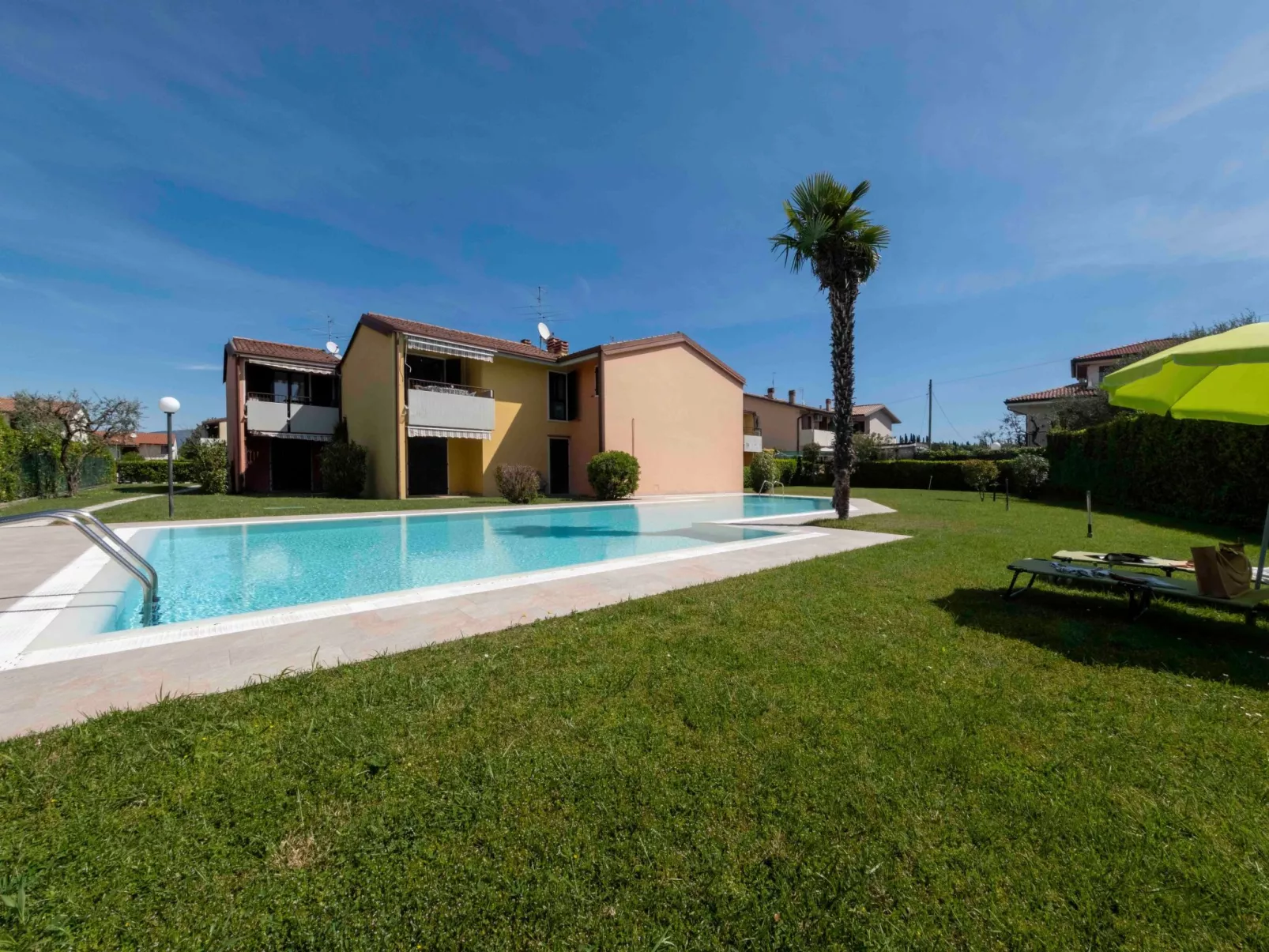 La Palma - Apartment mit Balkon und Poolblick-Buiten