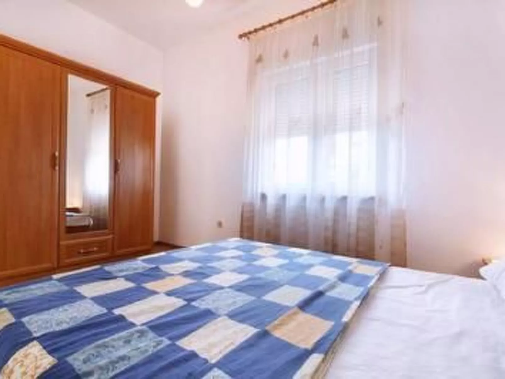 Für 4 Personen ca. 40 m&sup2; in Medulin, Istrien (Medulin und Umgebung)-Image-tags.info