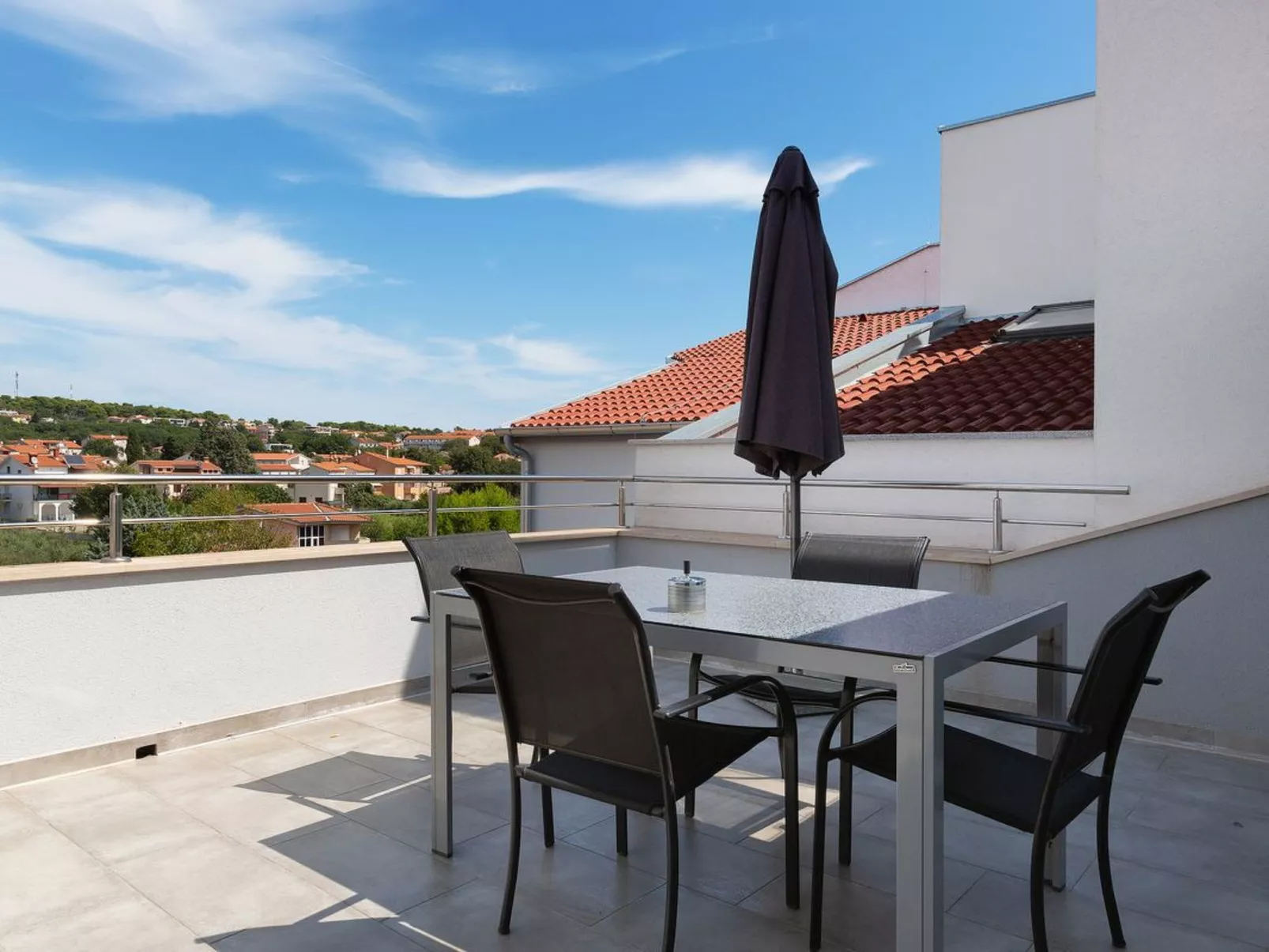 Für 4 Personen ca. 50 m&sup2; in Medulin, Istrien (Medulin und Umgebung)-Buiten