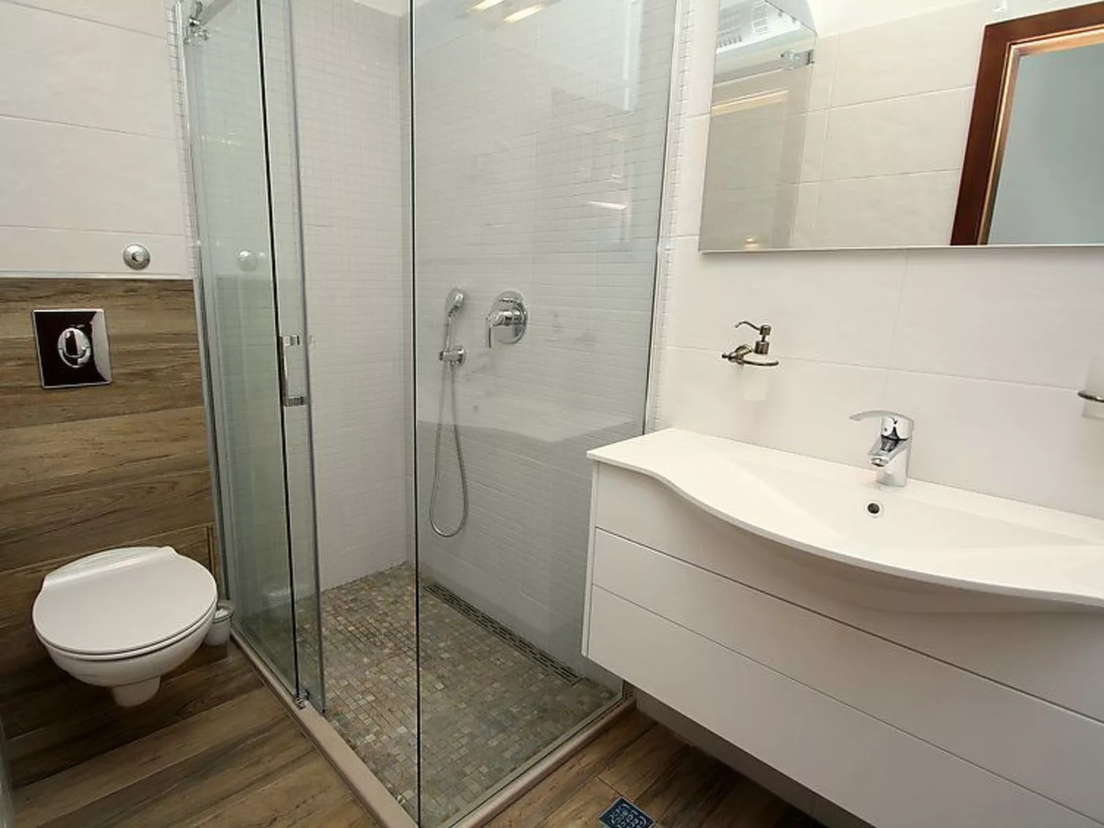 Villa Belvedere mit beheiztem Schwimmbad, Garten-Binnen