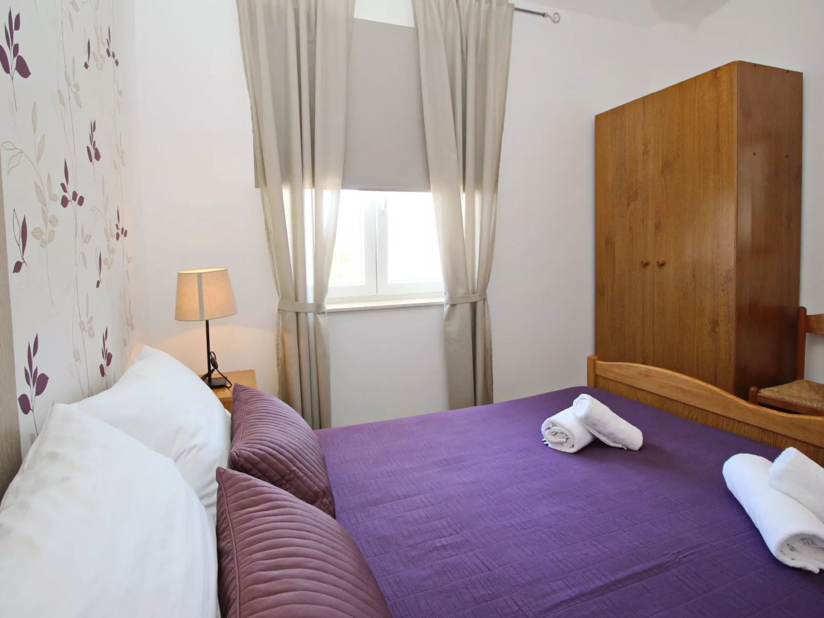 Modern eingerichtete Apartment für 4 Personen, Klimatisiert, freie Parkplatz un-Binnen