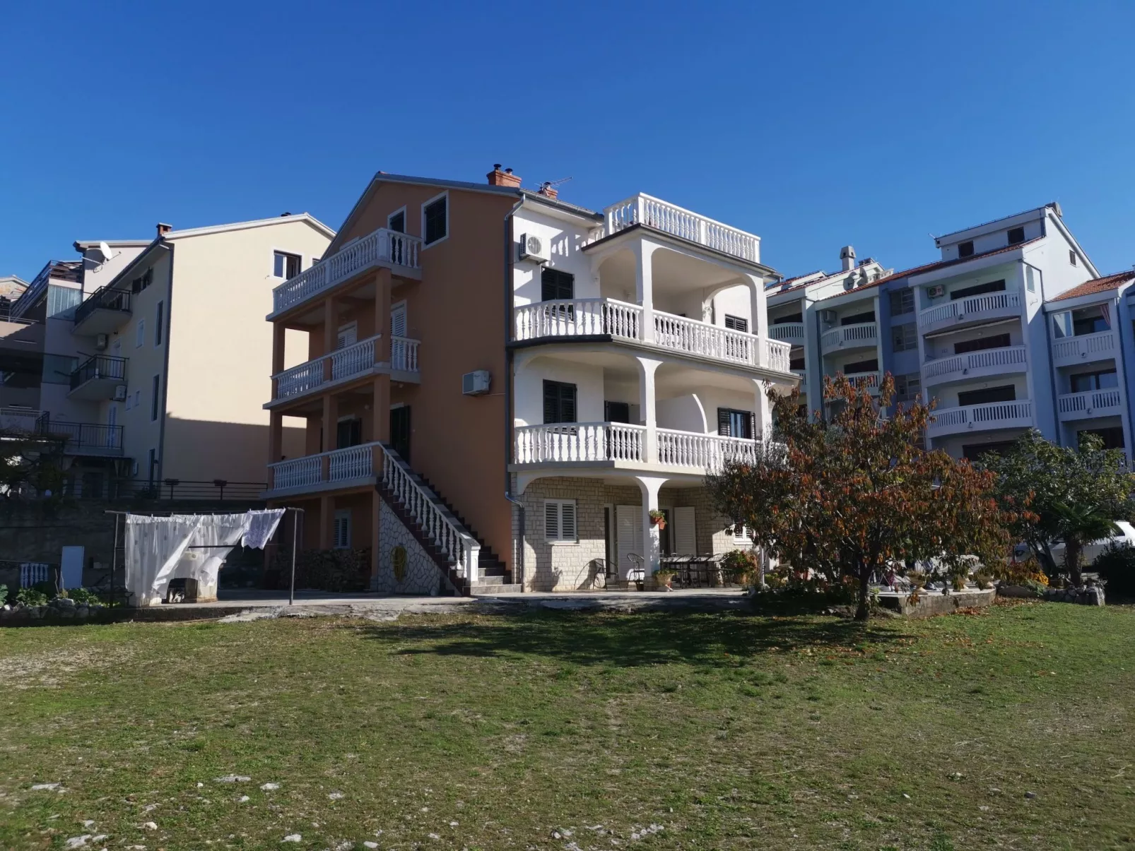 Wohnung für 4 Personen mit Balkon-Buiten