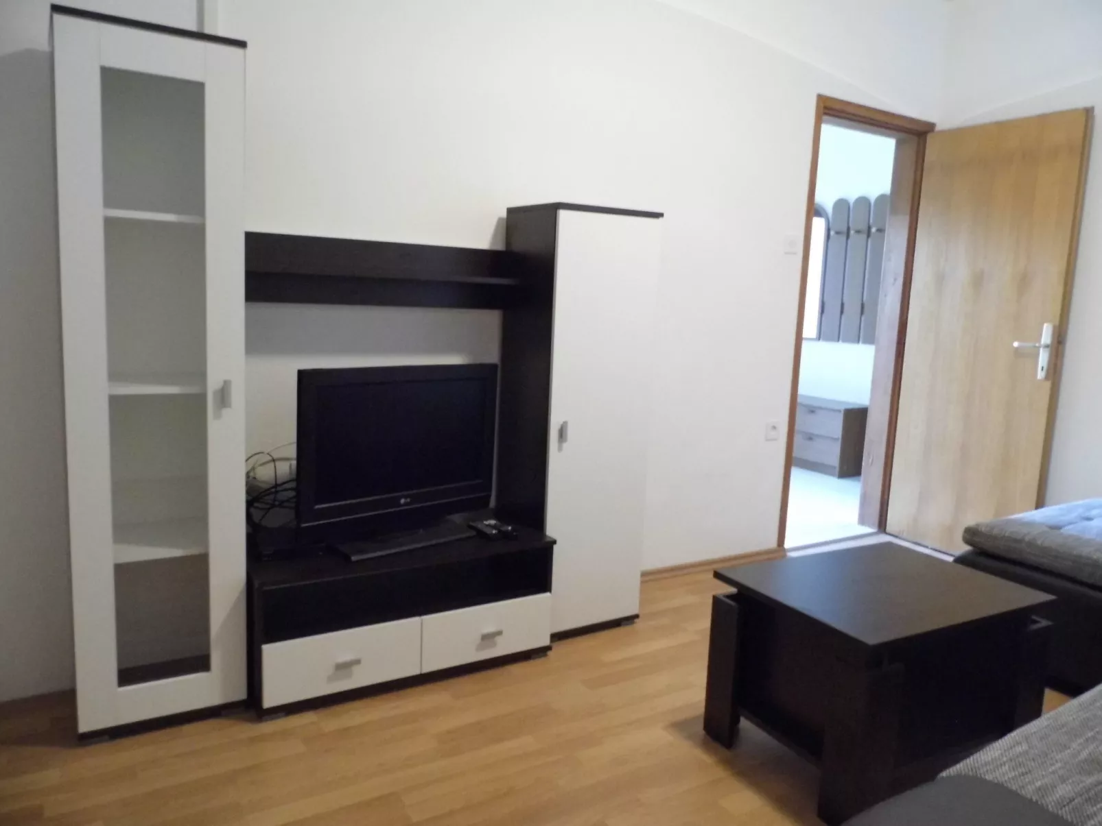 Schöne moderne und voll ausgestattete Wohnung.-Binnen