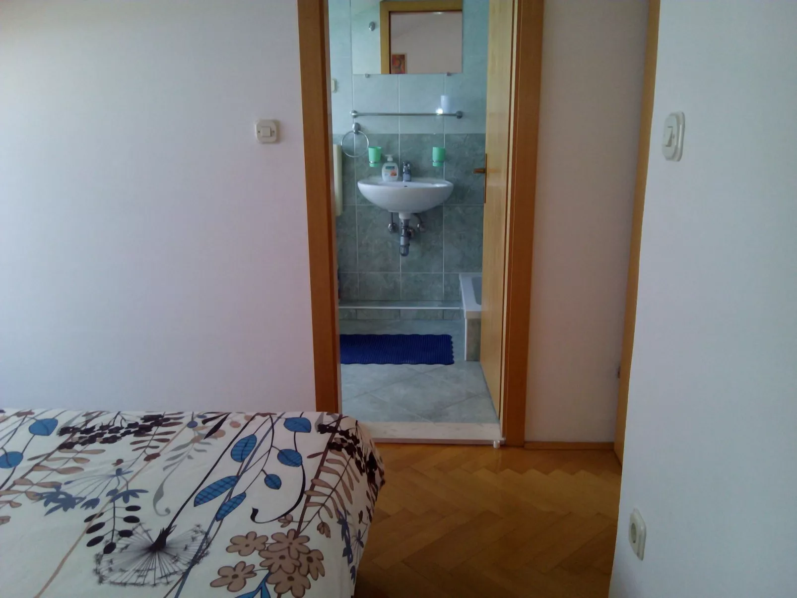 Wohnung mit Blick auf das Wasser-Image-tags.info