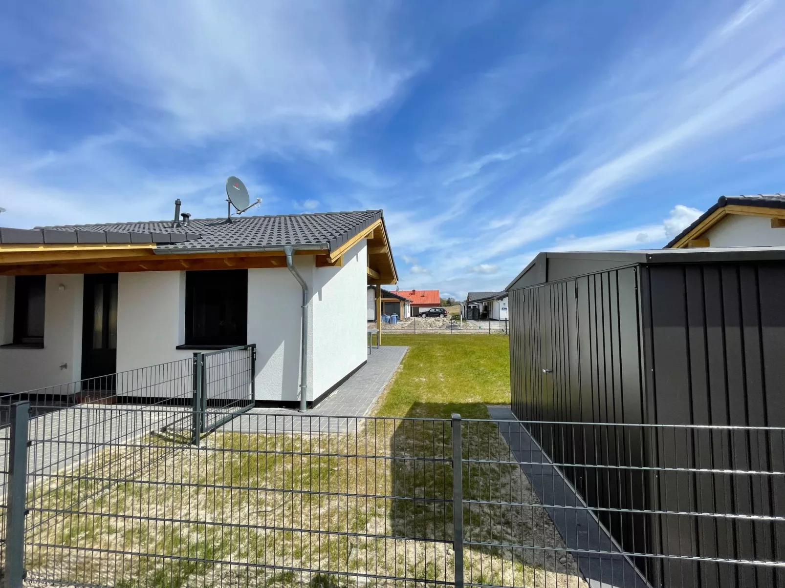 G12 Ferienhaus in Eckwarderhörne mit Gartenhaus - Buiten