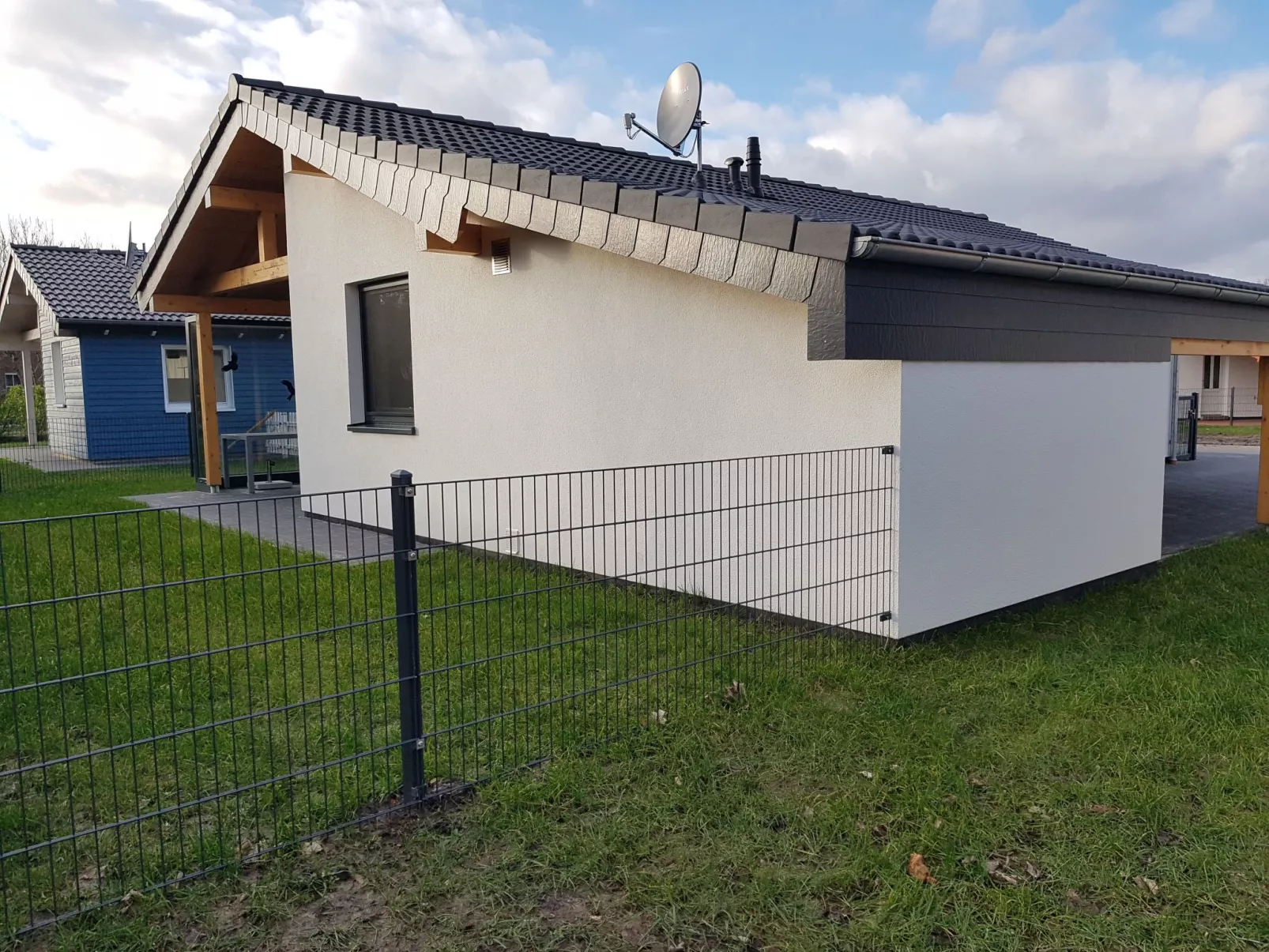 N3 Charmantes eingezäuntes Ferienhaus mit Garten-Buiten