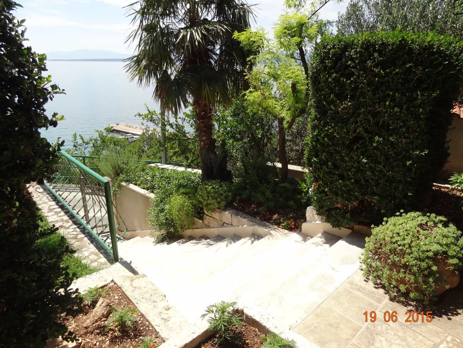 Komfortables Studio-Apartment mit Meerblick-Buiten