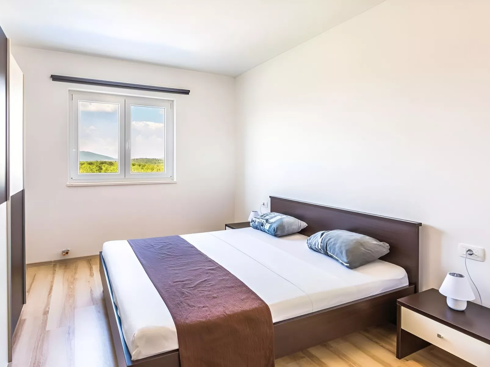 Villa Ivy mit perfekter Privatsphäre, Pool, Sauna - Binnen