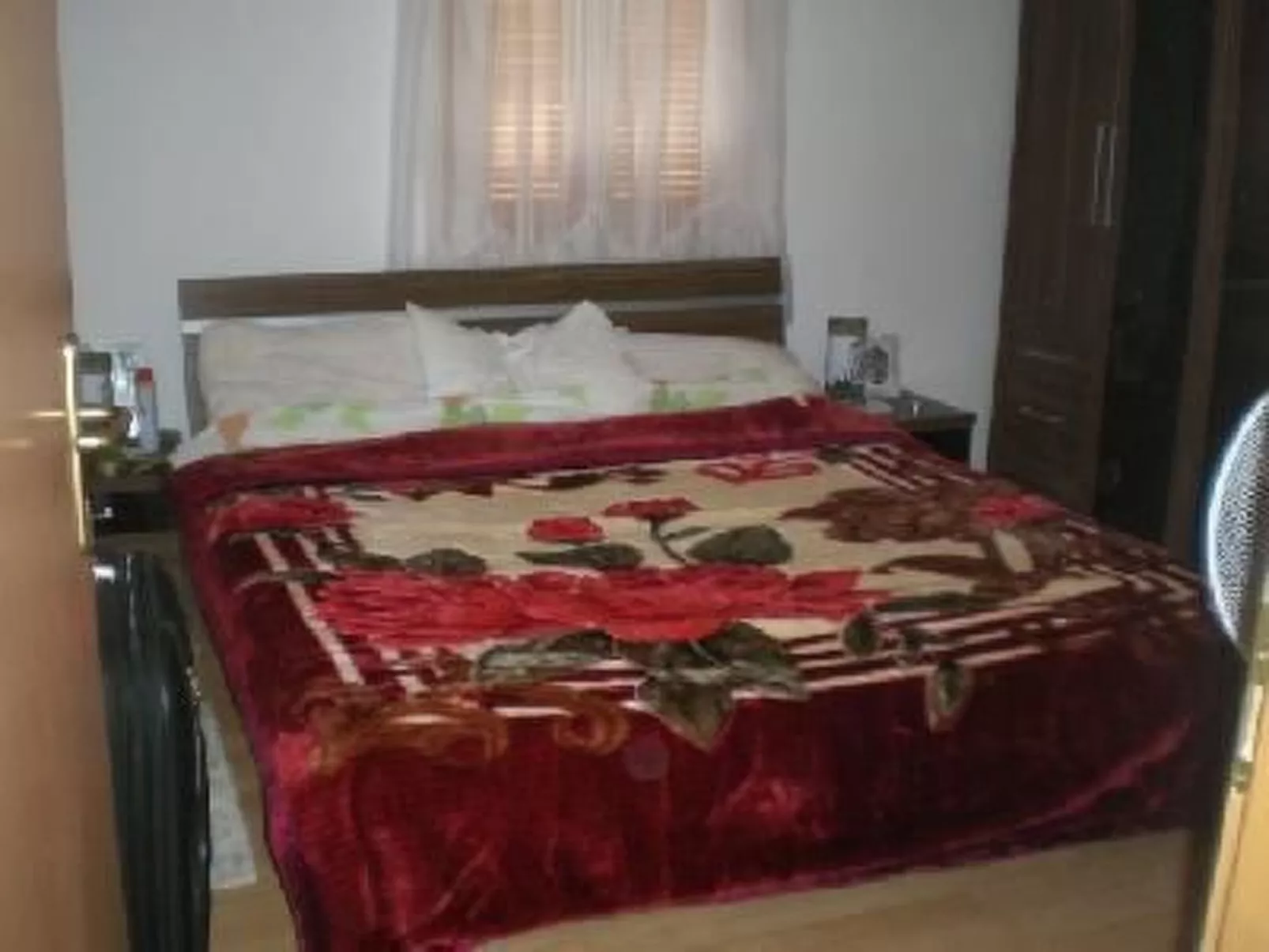 "Tutuila" mit Blick auf das Wasser-Binnen