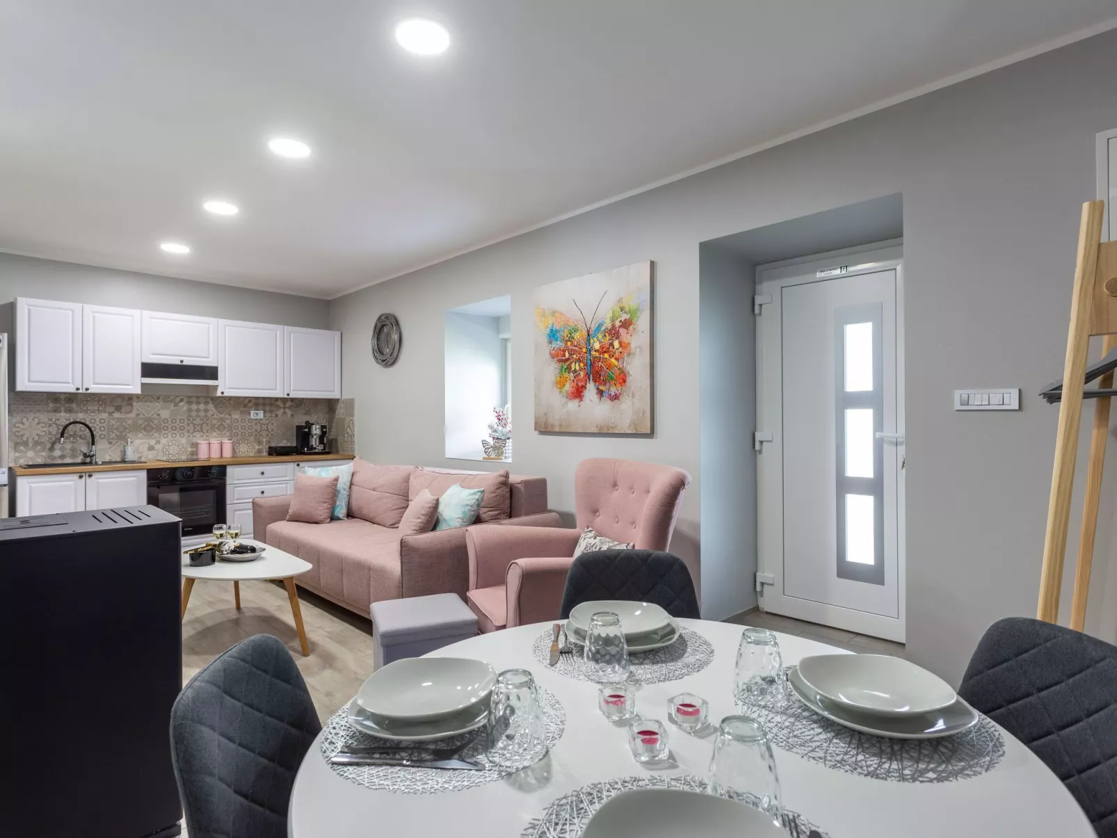 Anna in Lokve-Image-tags.info