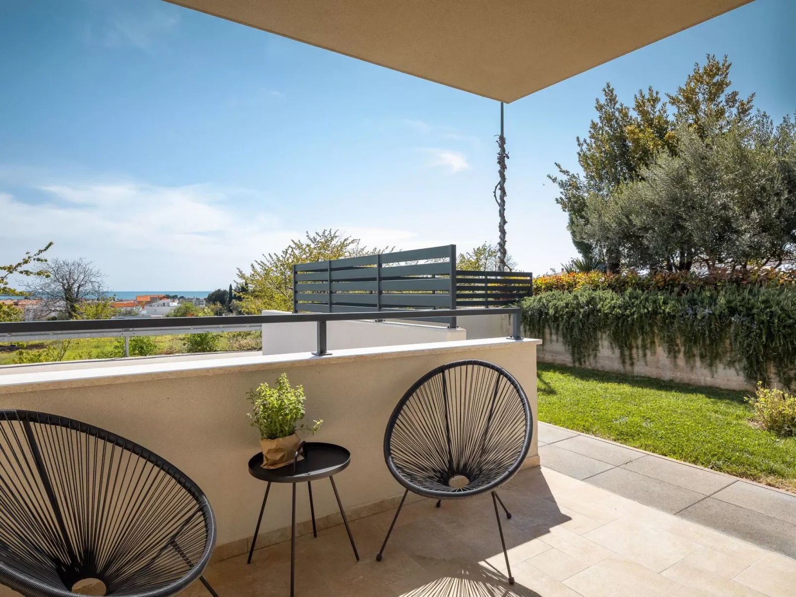 Erdgeschosswohnung Moonlight mit Terrasse-Buiten