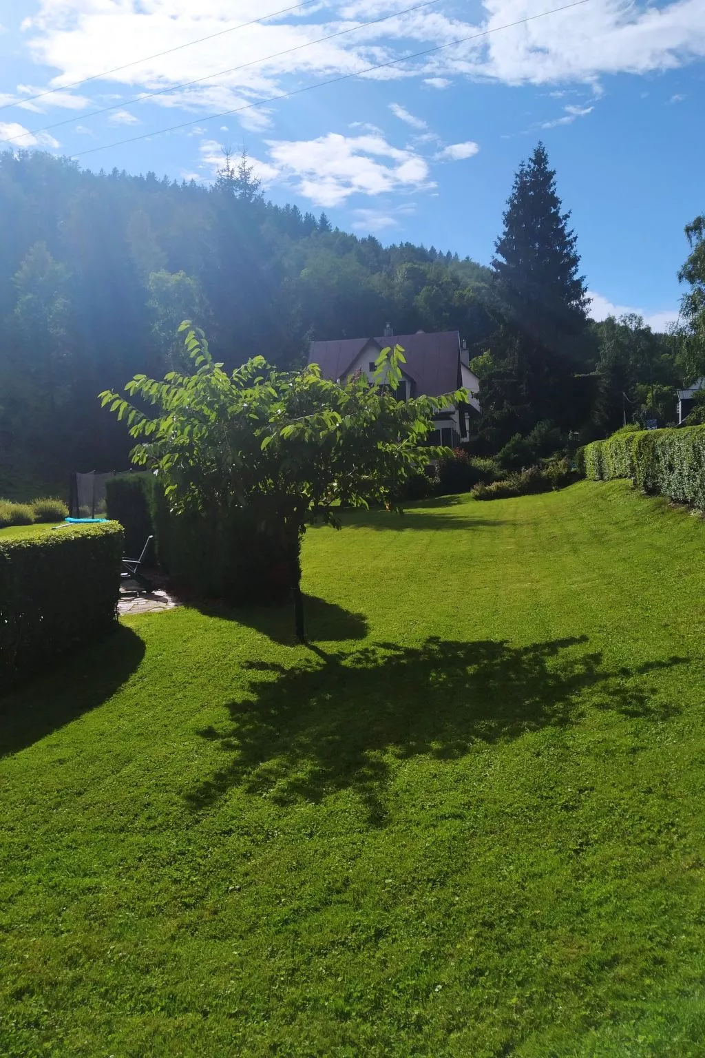 Mit solarbeheiztem Außenpool und Sauna-Buiten