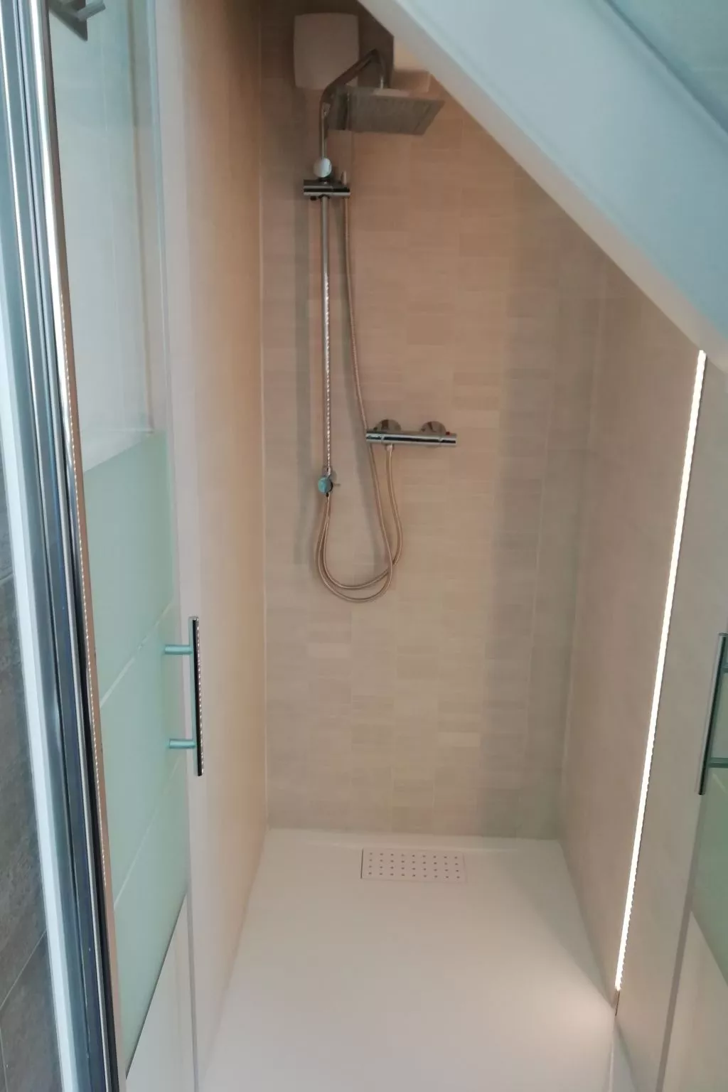 Einmalige, ruhige Ferienvilla im Grünen-Binnen