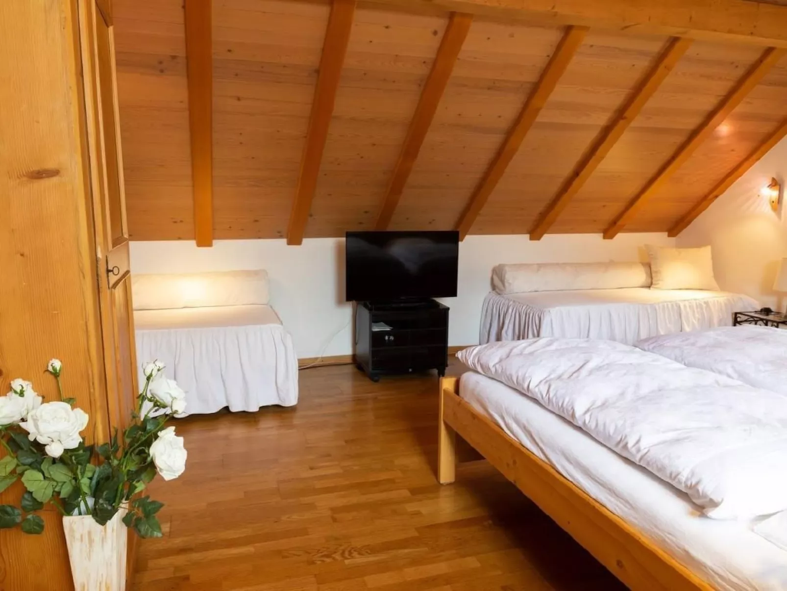 Unterkunft auf 2 Etagen-Binnen