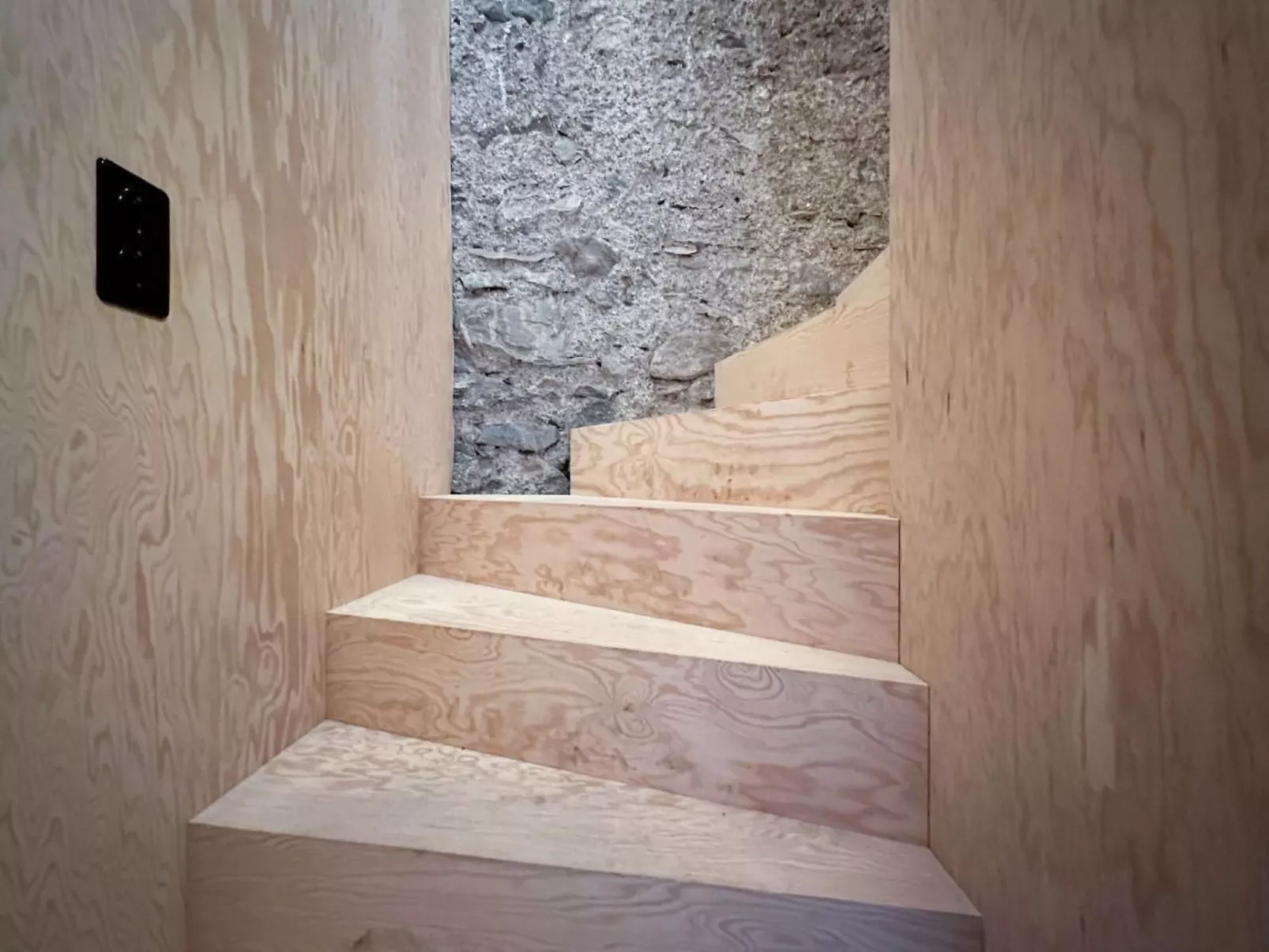 Haus Walli-Simmen, Wohnung 1-Binnen