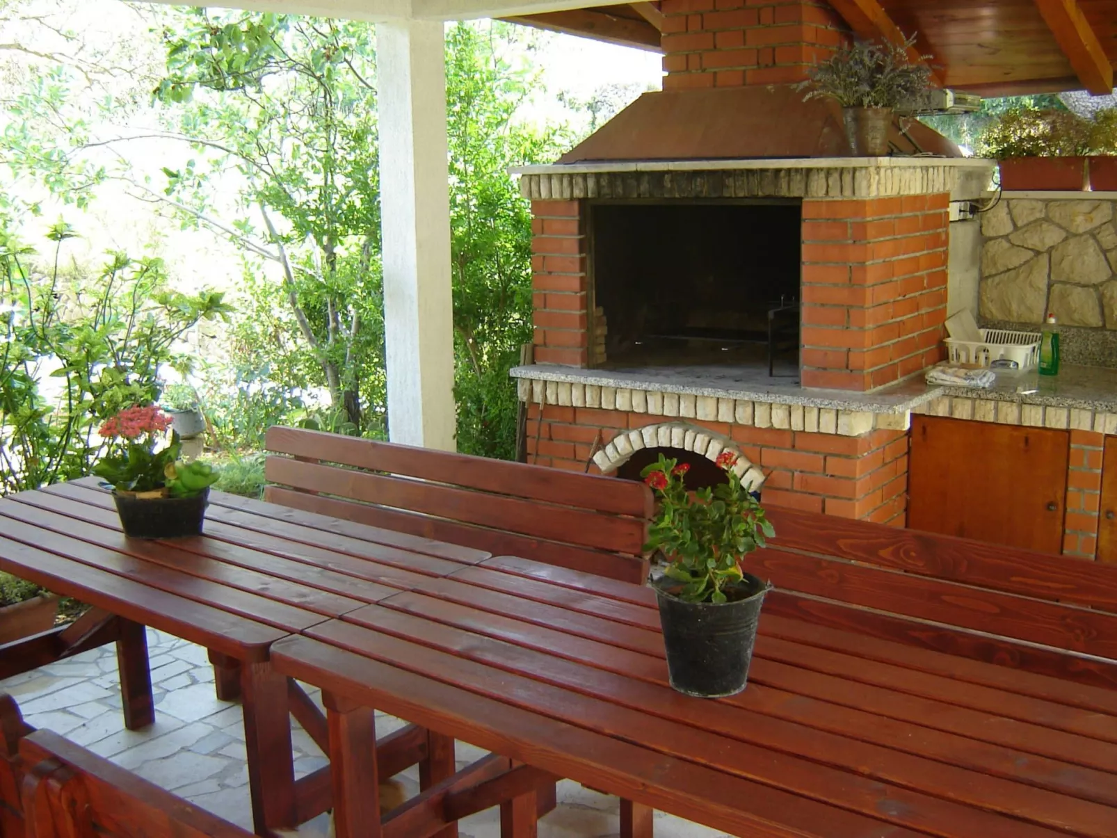 "Grüne" Wohnung mit Swimmingpool-Image-tags.info