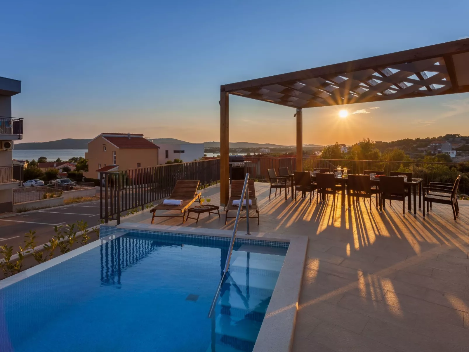 Wunderschöne Ferienvilla Lomari-Buiten