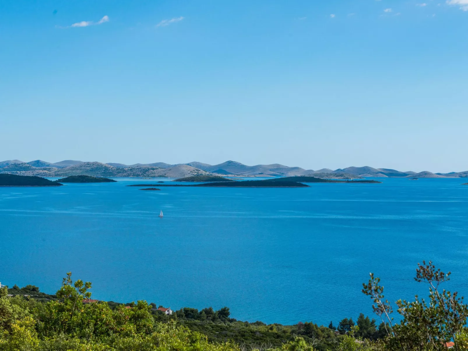 Modernes Ferienhaus Robinson in Dobropoljana-Buiten