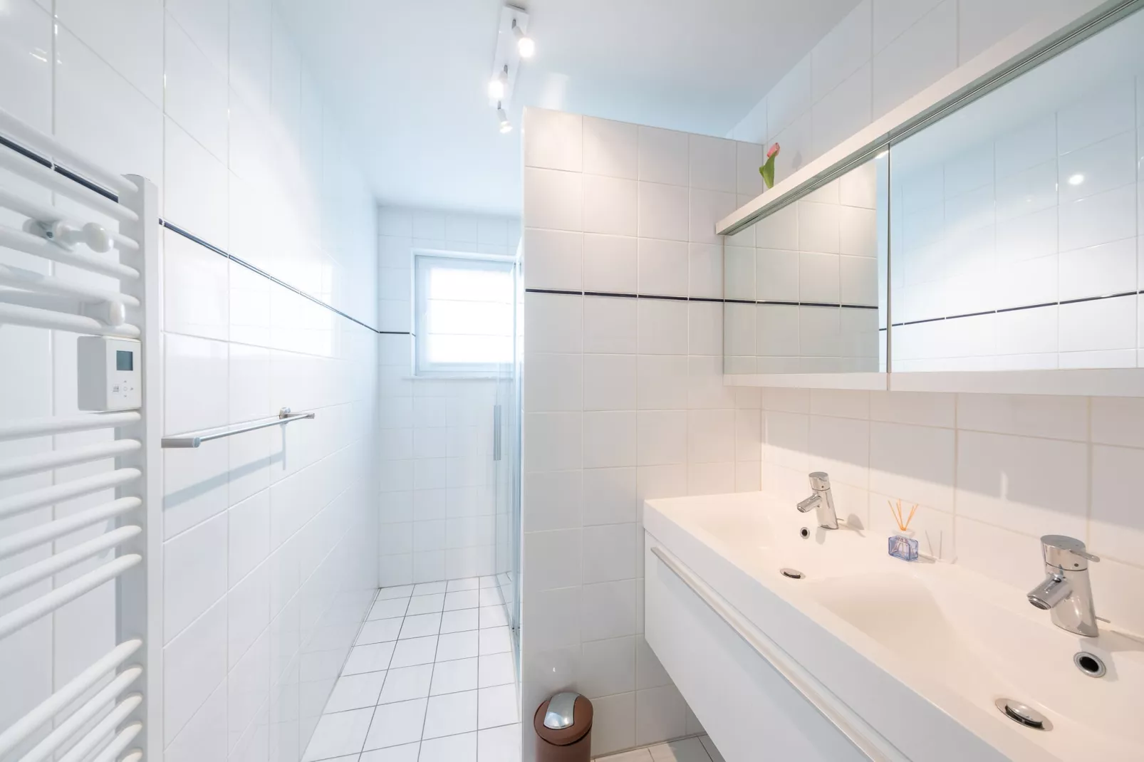 Golf Azur I St Maxime 0202-Badkamer