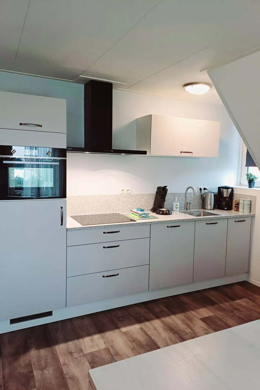 "Yesser" mit eigener Terrasse-Binnen