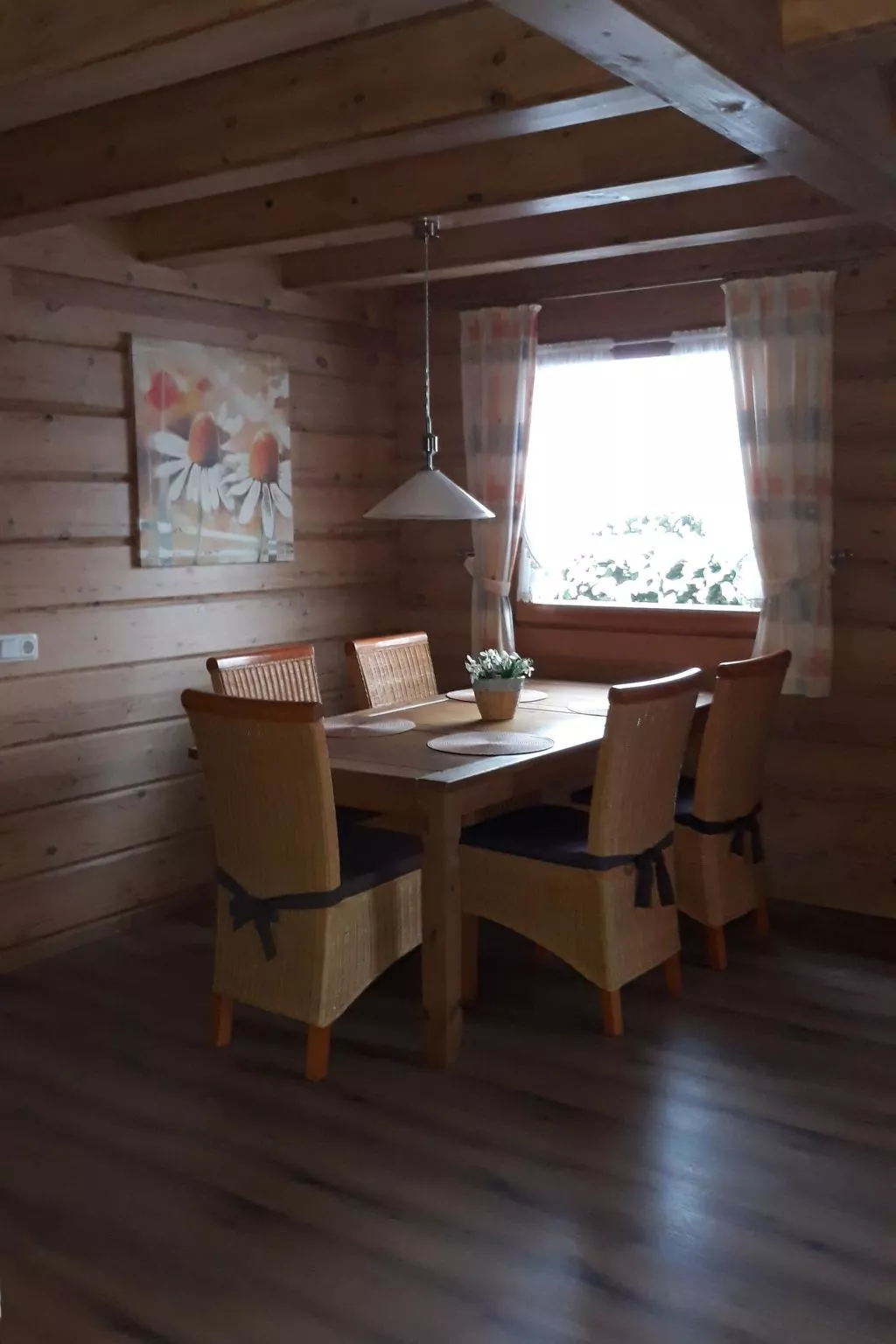 Gemütliches Blockhaus in Waldrandlage mit Sauna-Binnen