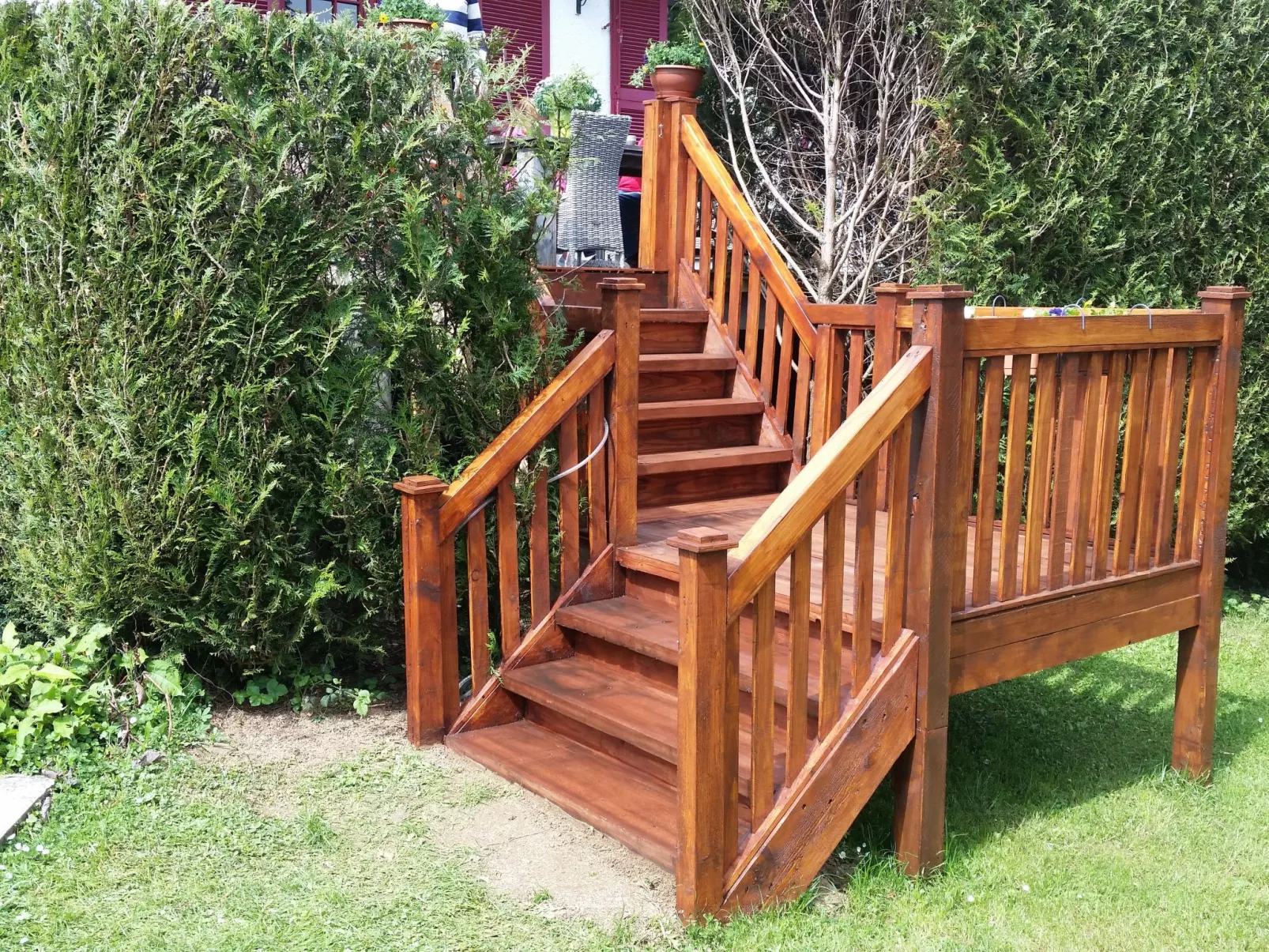 Mit Garten, Grill und Terrasse-Buiten