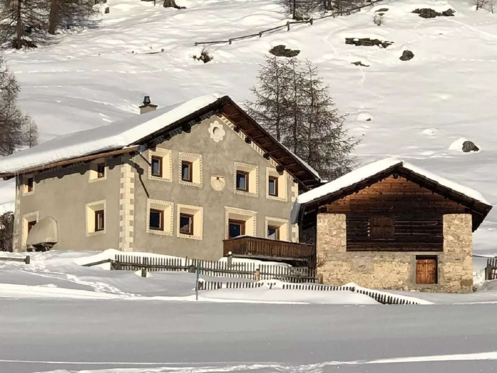 Haus Lü D'aint-Buiten