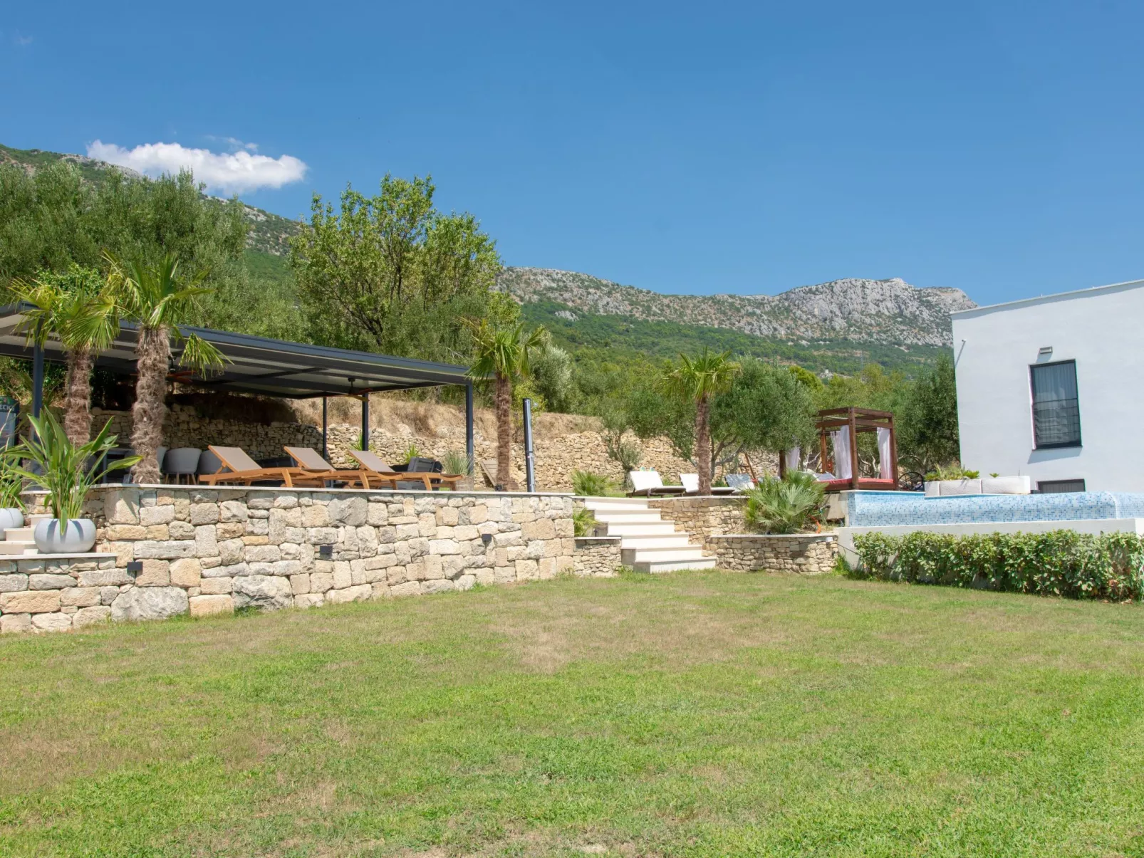 Haus für 9 Personen und 1 Kind in Kastel Luksic-Buiten