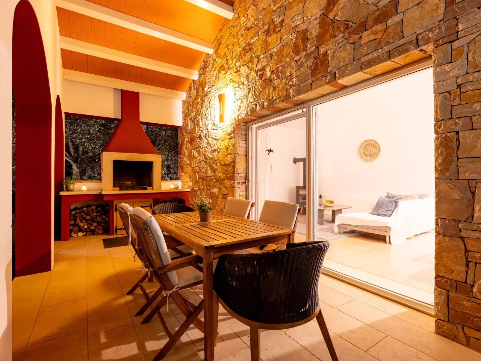 Detailgestaltete Villa mit Pool, Sauna und Hot Tub-Binnen