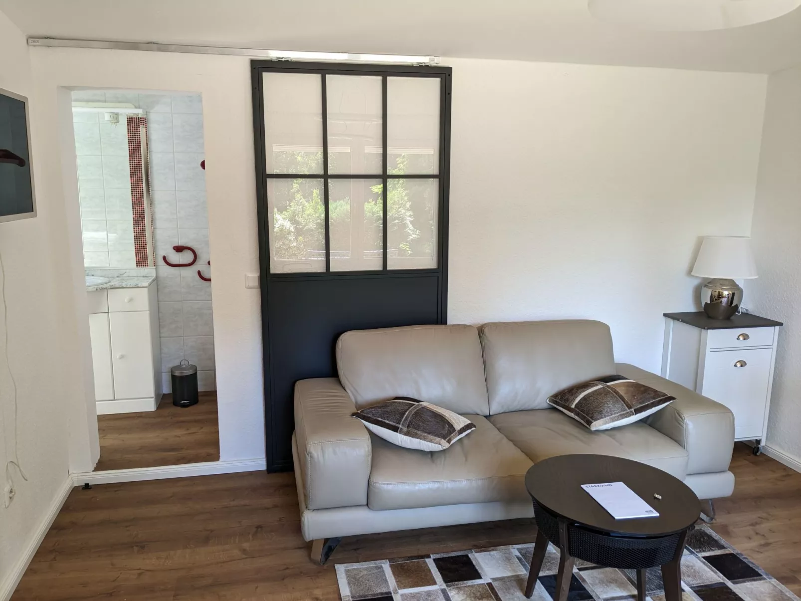 In Süd-Waldhanglage mit tollem Seeblick-Binnen