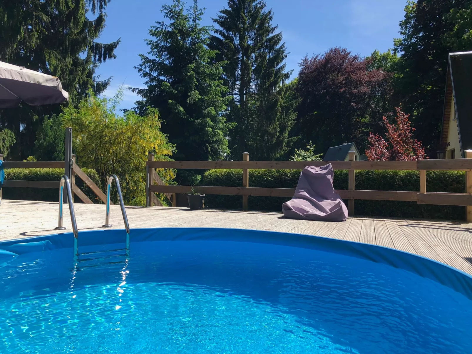 Waldhütte-Image-tags.info