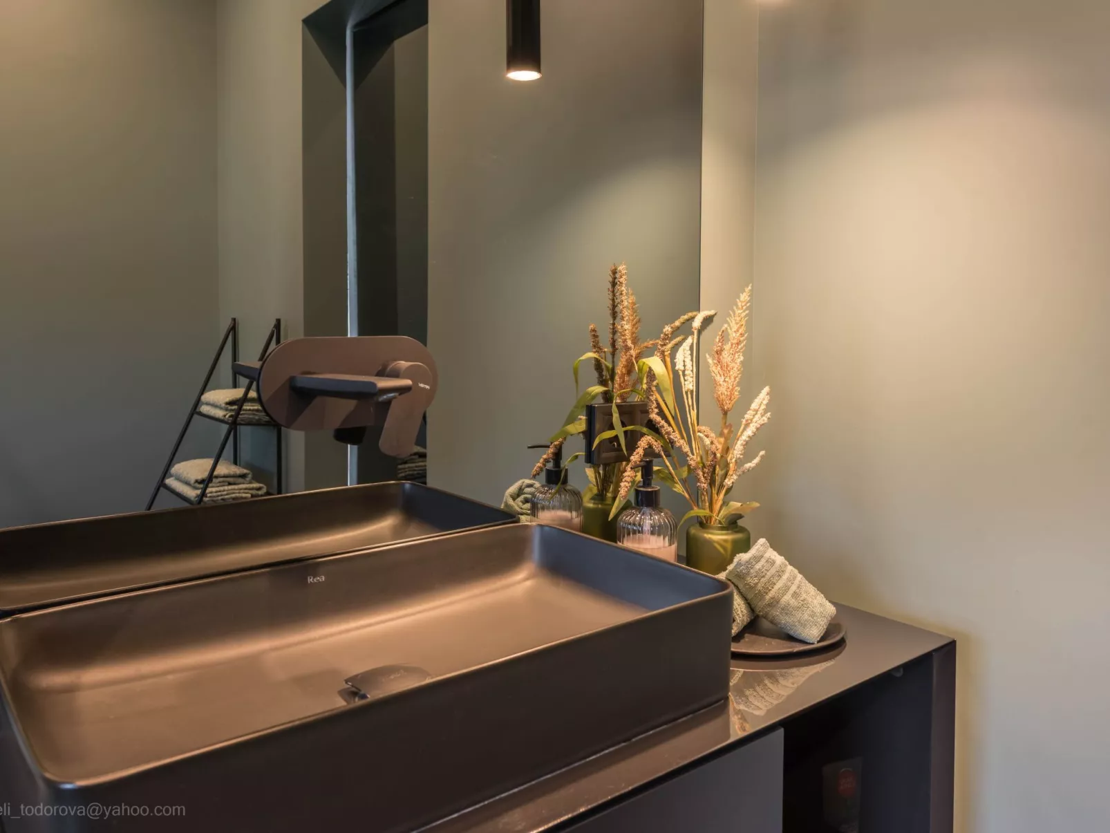 Exklusive Villa mit Swimmingpool und Whirlpool-Binnen